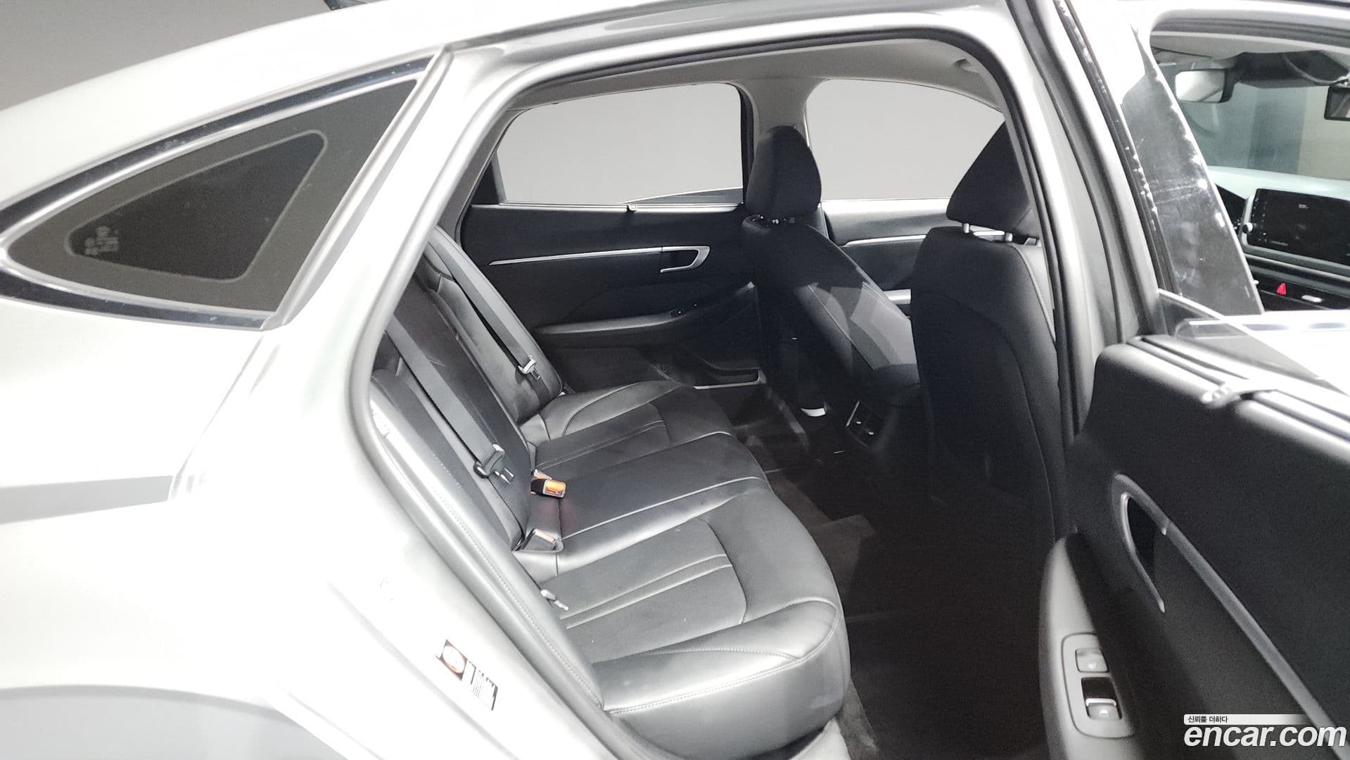 Main__Slider__Photo:Sonata Hyundai 2019.10-11