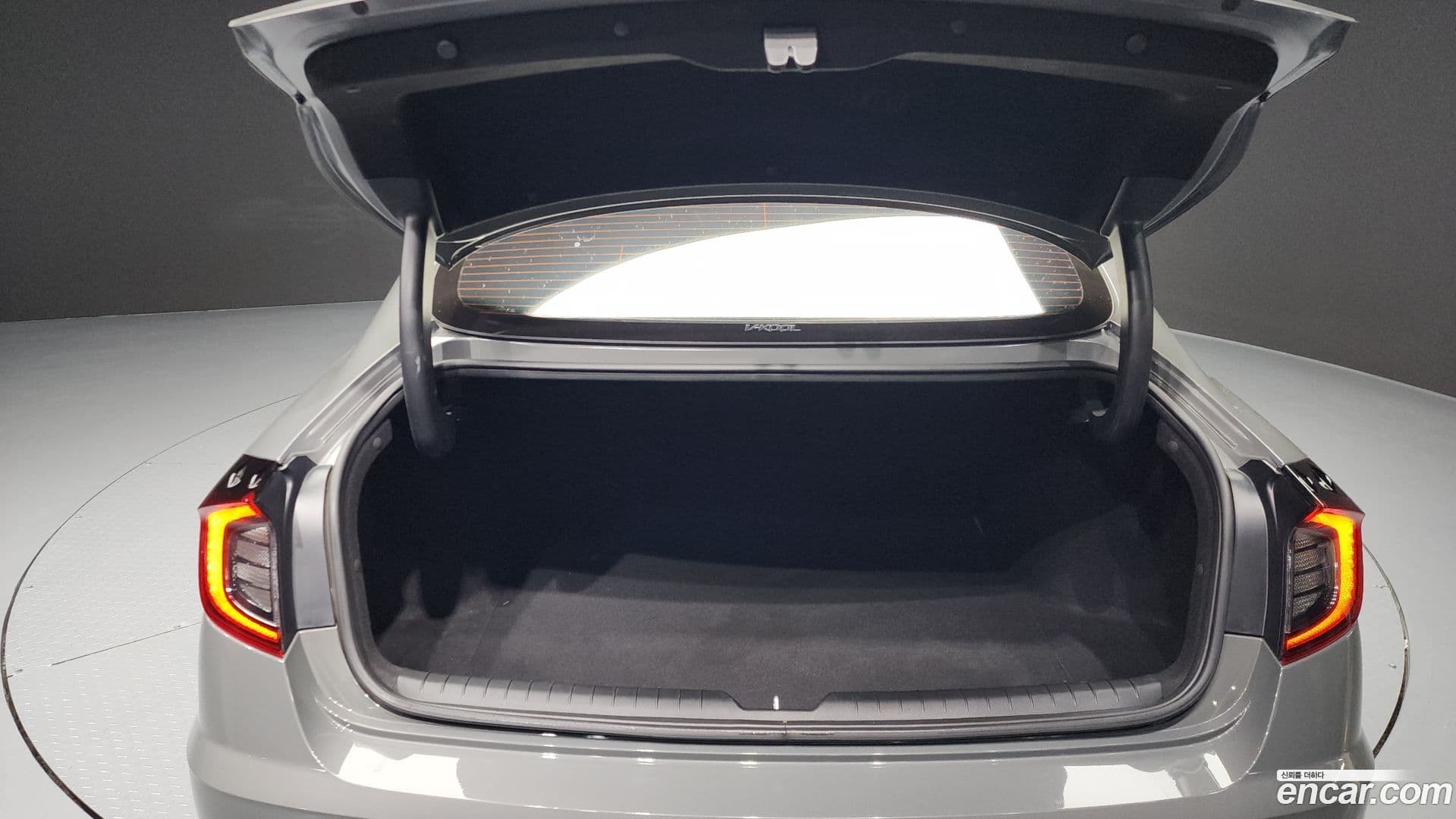 Main__Slider__Photo:Sonata Hyundai 2019.10-19