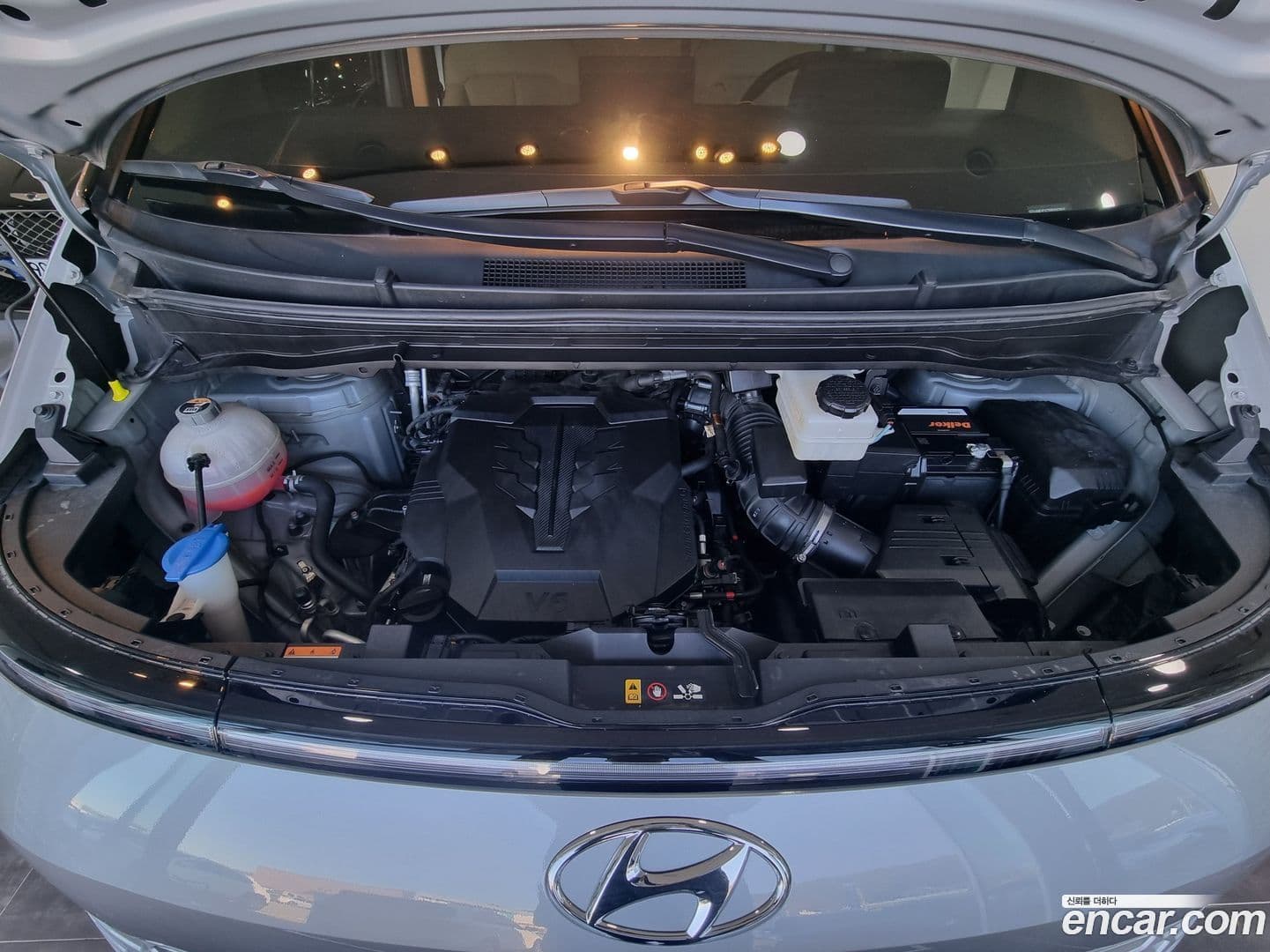 Main__Slider__Photo:Staria Hyundai 2022.10-5