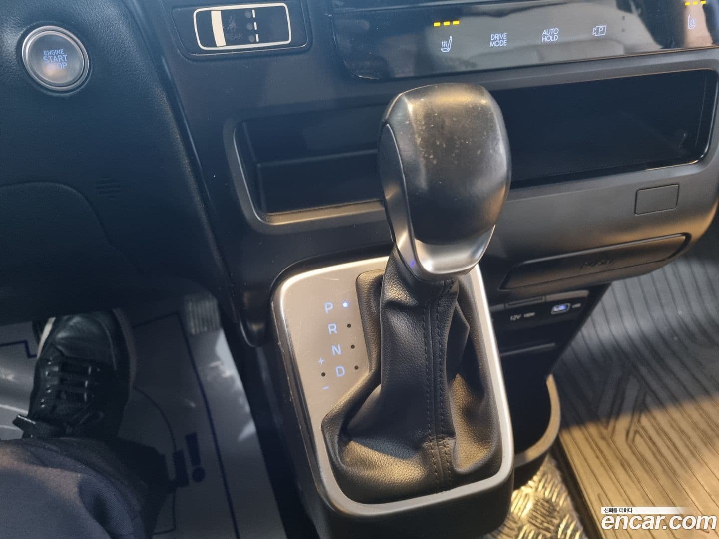 Main__Slider__Photo:Staria Hyundai 2022.10-8