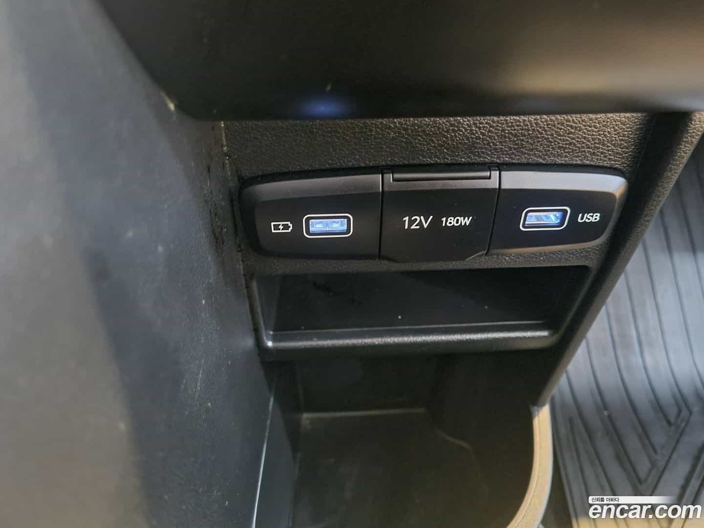 Staria Hyundai 2022.10-OPTION-023