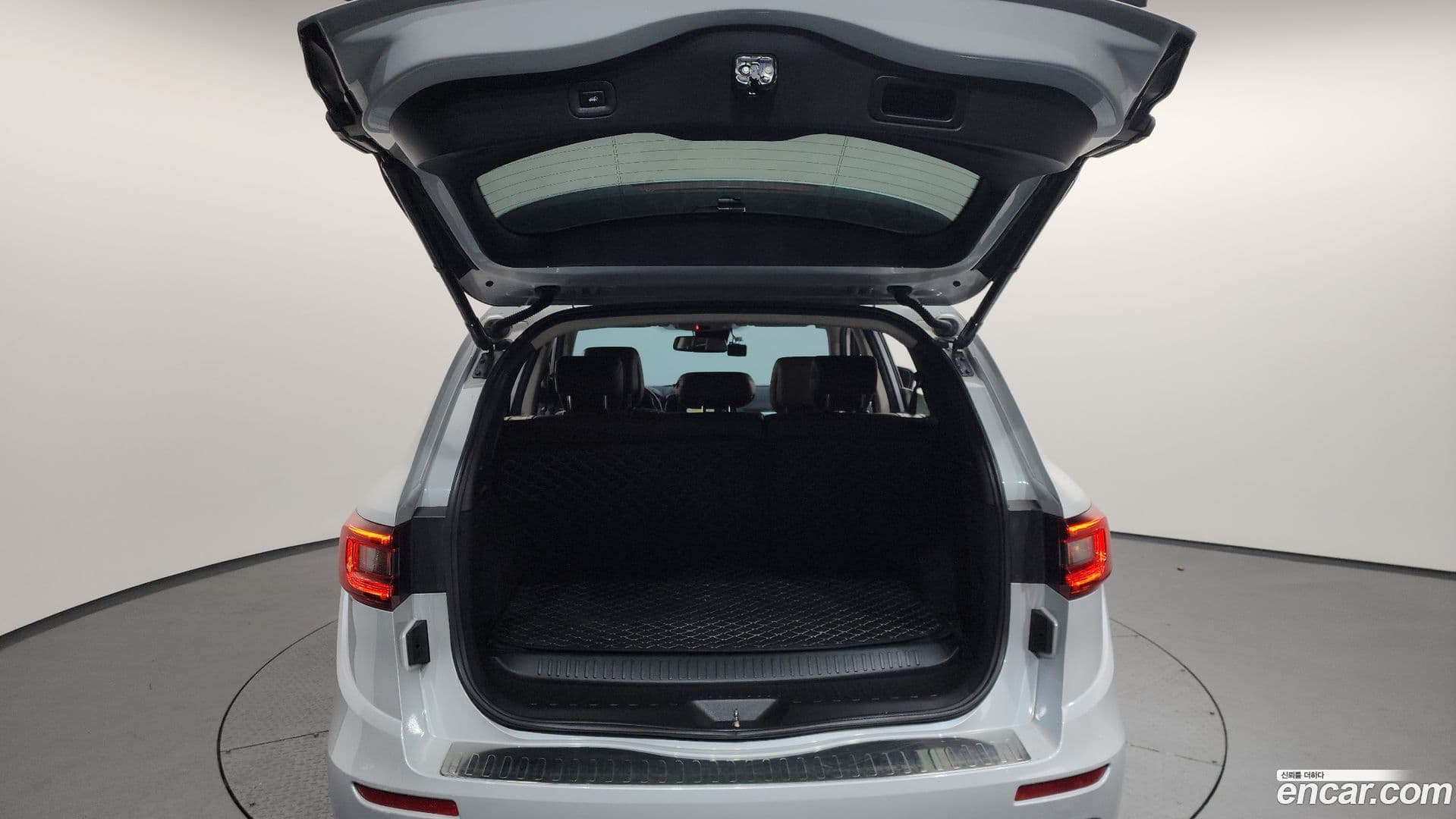 Main__Slider__Photo:QM6 Renault Korea 2019.6-19