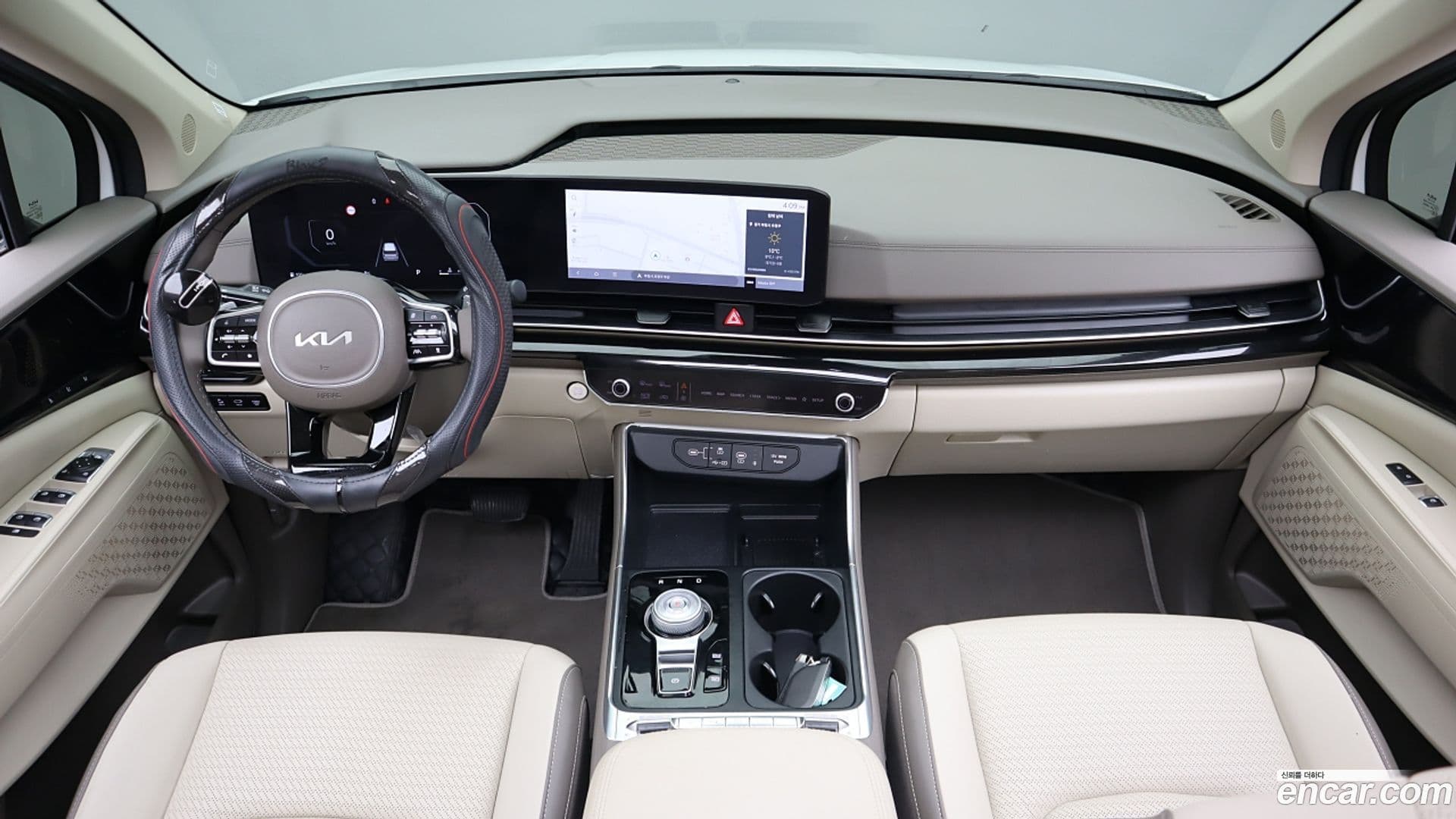 Main__Slider__Photo:Canival Kia 2024.6-5