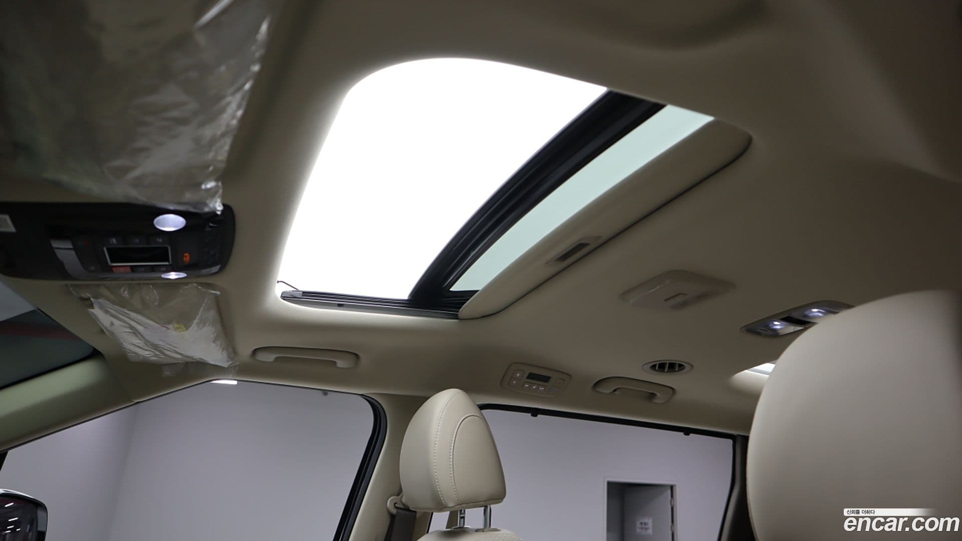 Main__Slider__Photo:Canival Kia 2024.6-17