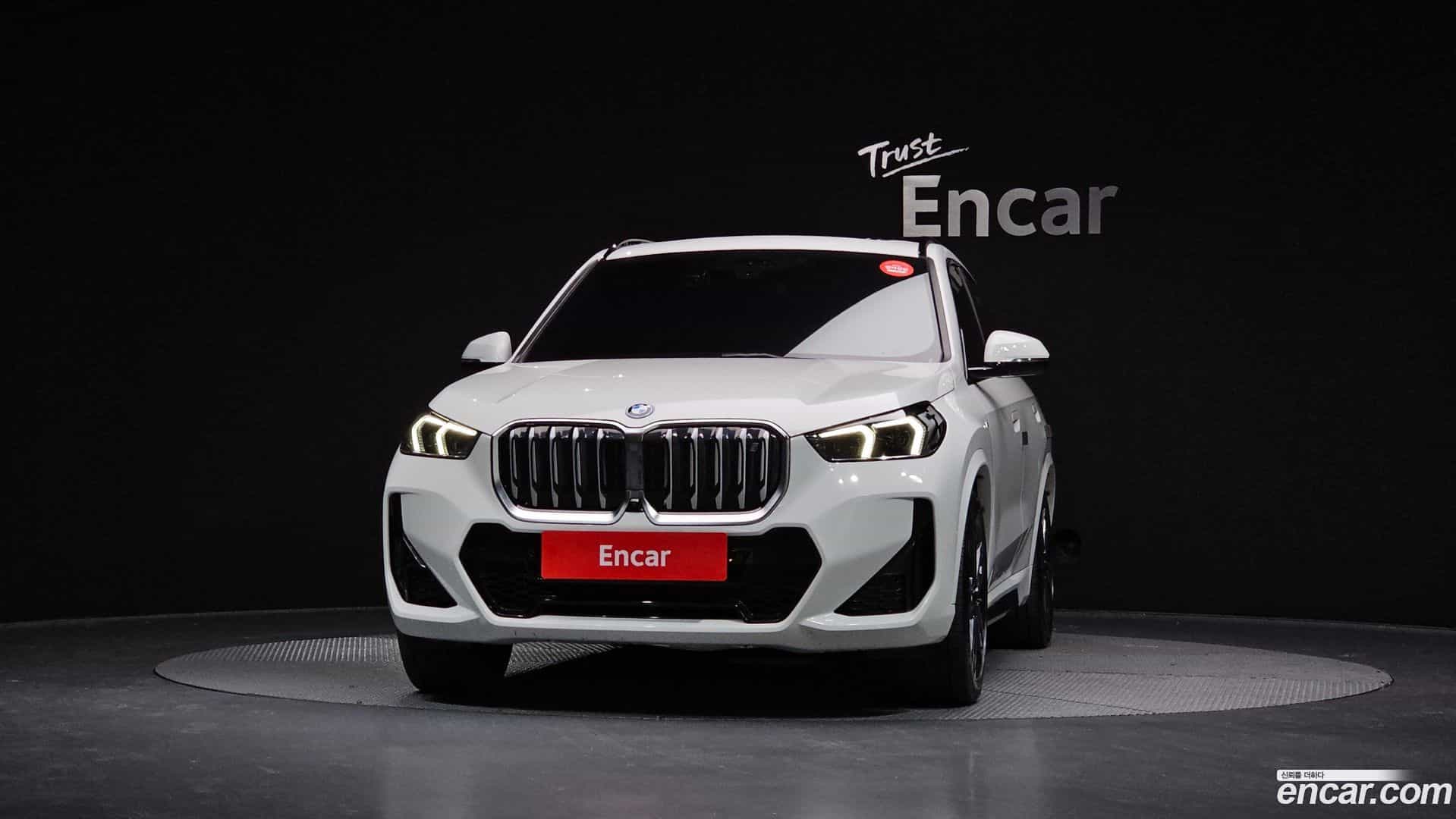 iX1 BMW 2023.4-OUTER-003