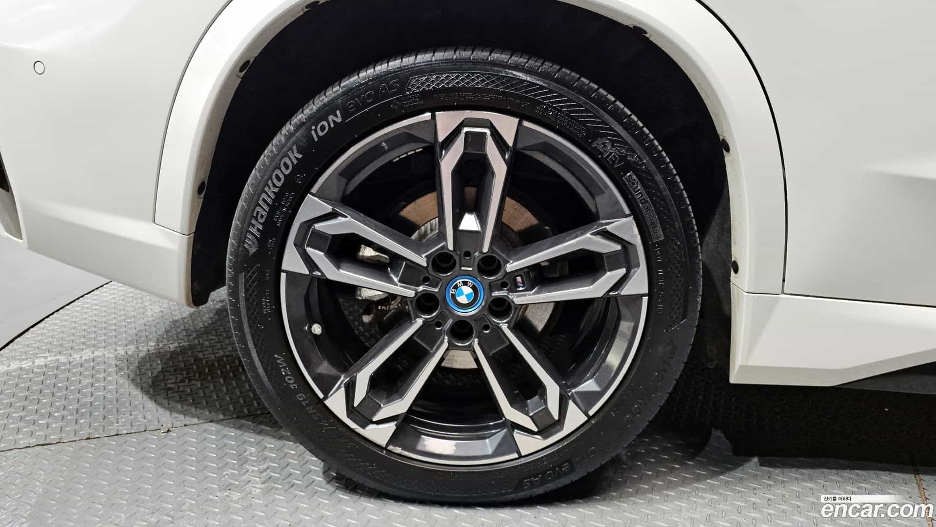 iX1 BMW 2023.4-OUTER-005