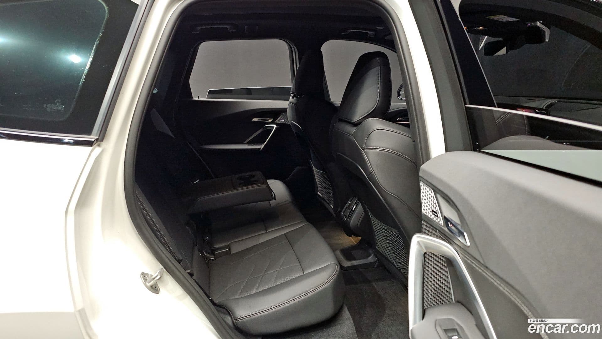 Main__Slider__Photo:iX1 BMW 2023.4-11