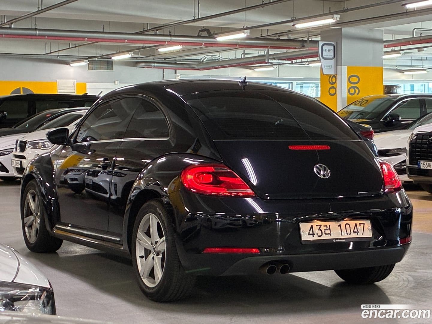 Main__Slider__Photo:Beatle Volkswagen 2014.7-3