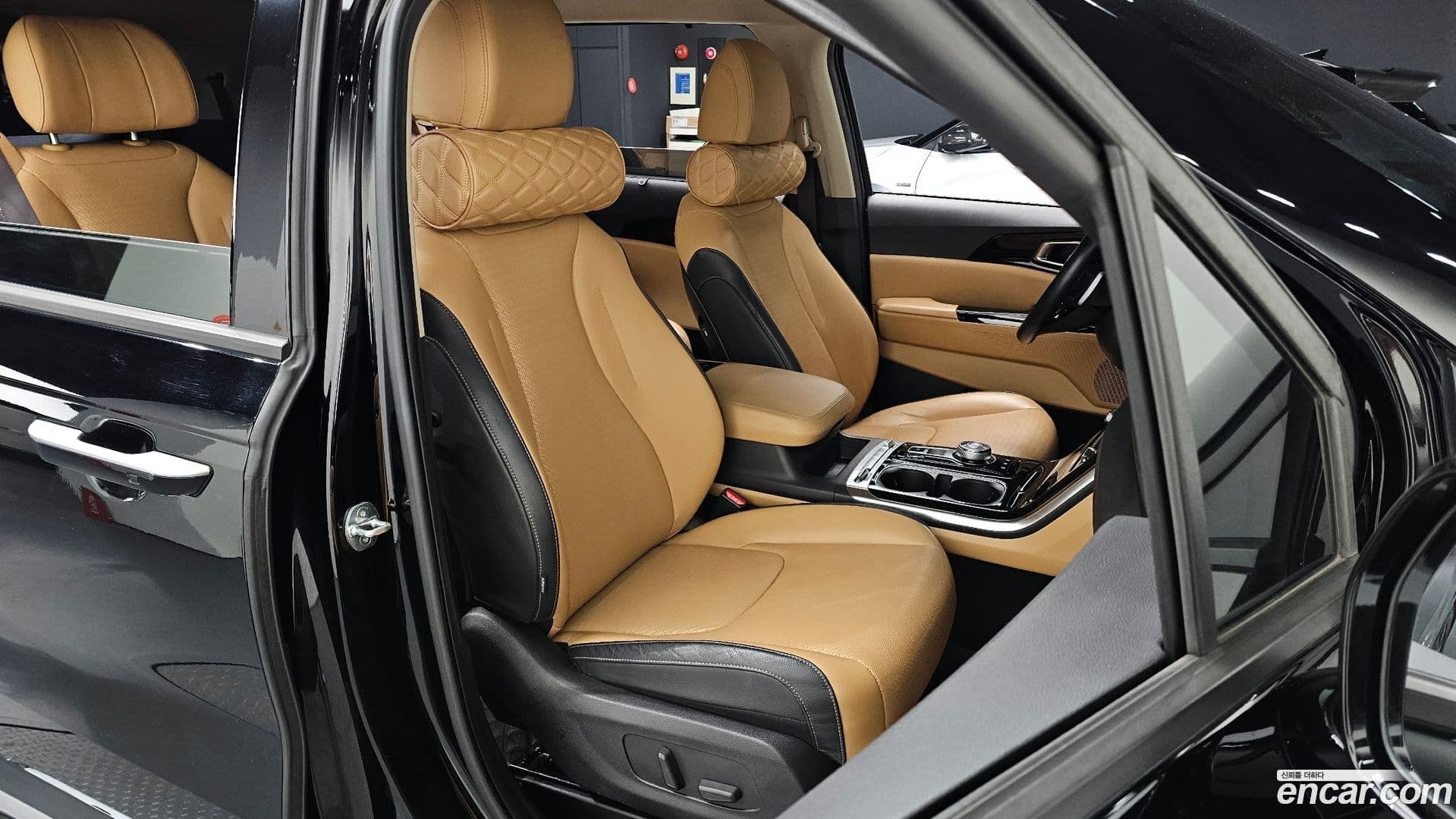 Main__Slider__Photo:Canival Kia 2021.2-9