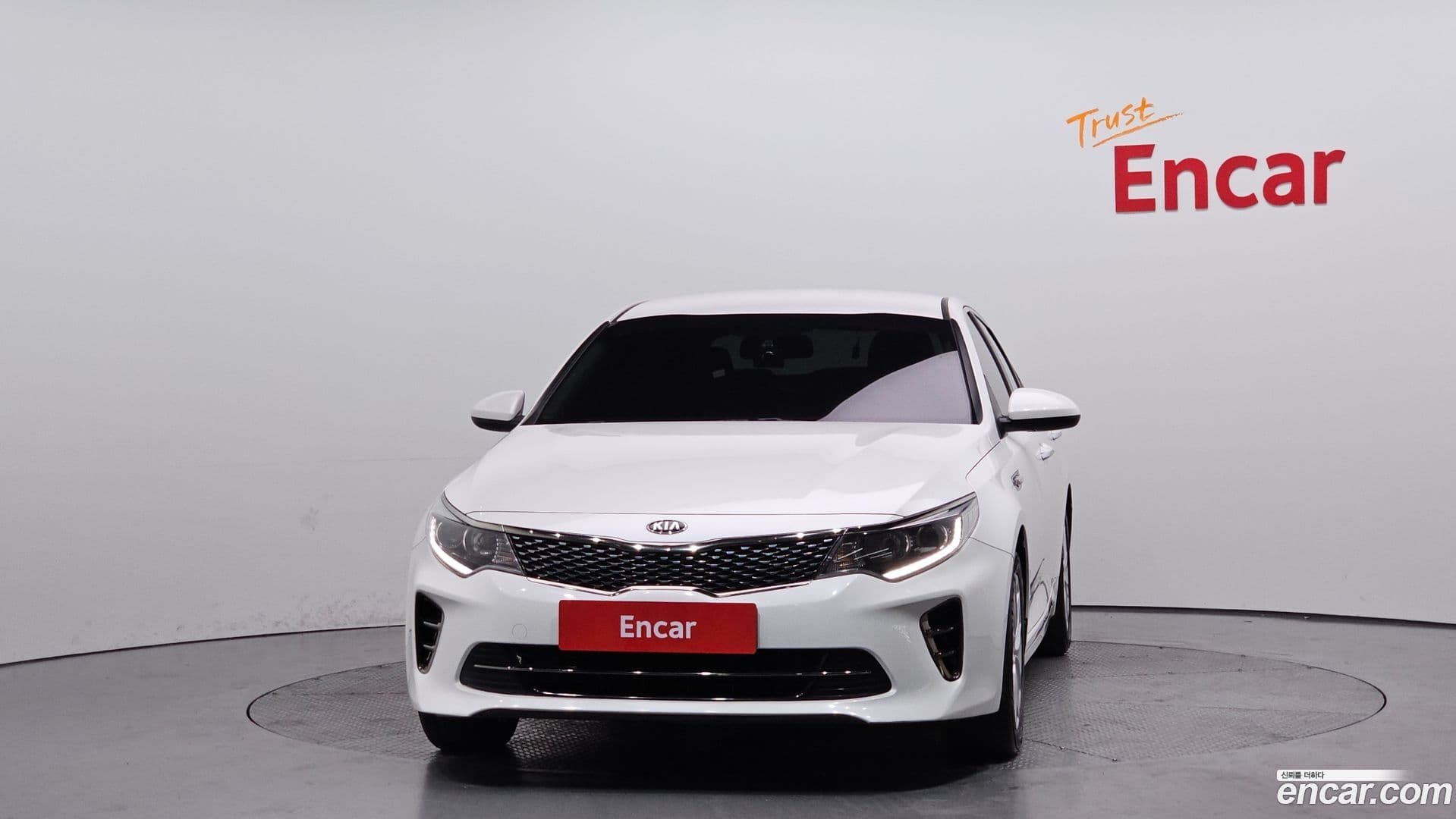 Main__Slider__Photo:K5 Kia 2017.4-2