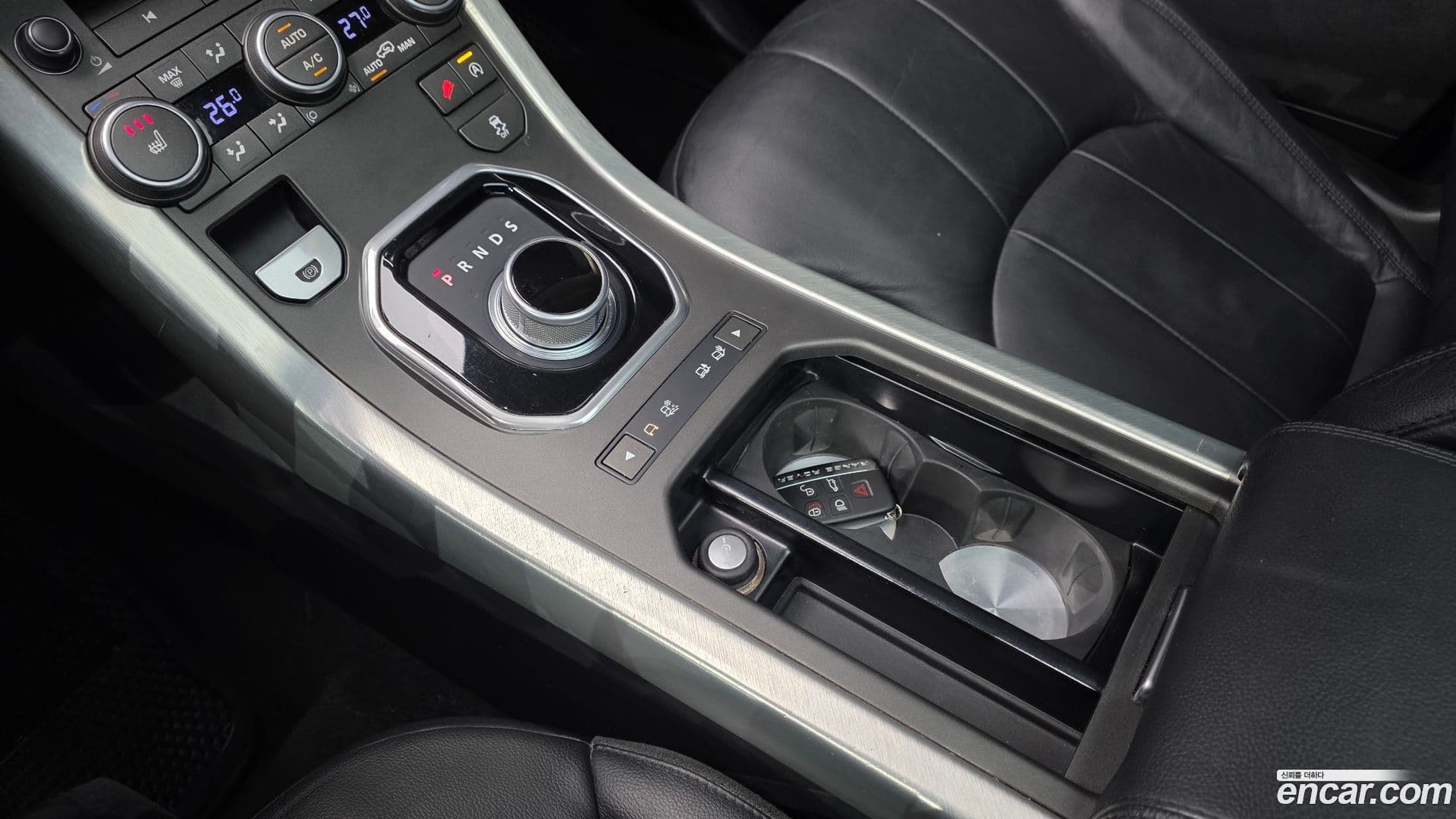 Main__Slider__Photo:Range Rover Evoque Land Rover 2016.7-8