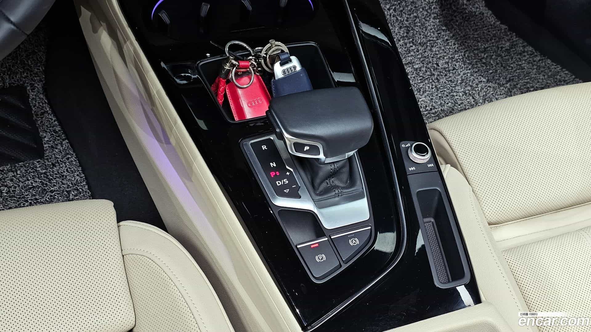 A4 Audi 2021.10-INNER-009