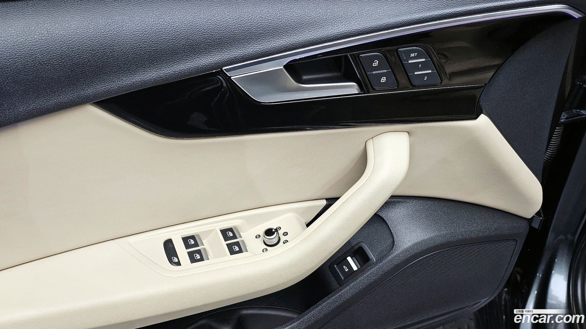 Main__Slider__Photo:A4 Audi 2021.10-18