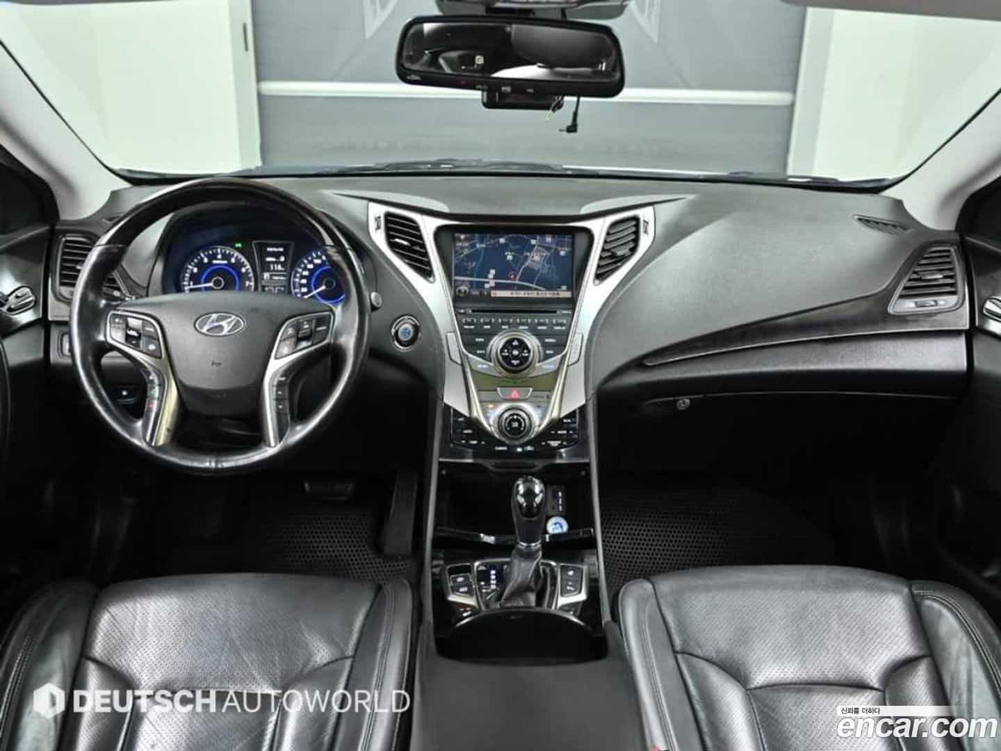 Grandeur Hyundai 2011.10-INNER-007