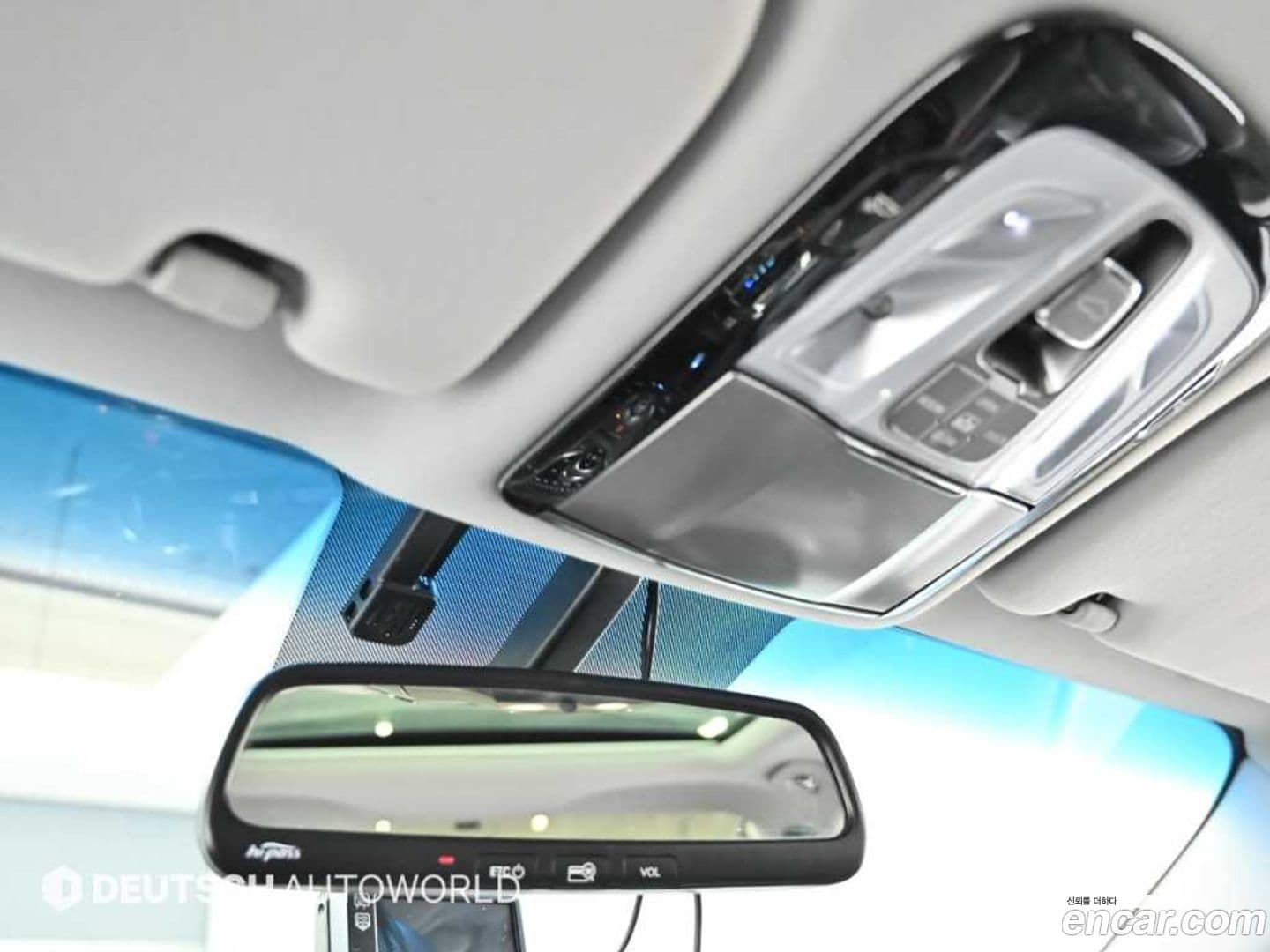 Main__Slider__Photo:Grandeur Hyundai 2011.10-17