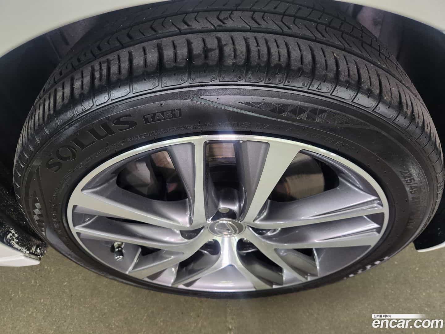 IS Lexus 2018.10-OUTER-005