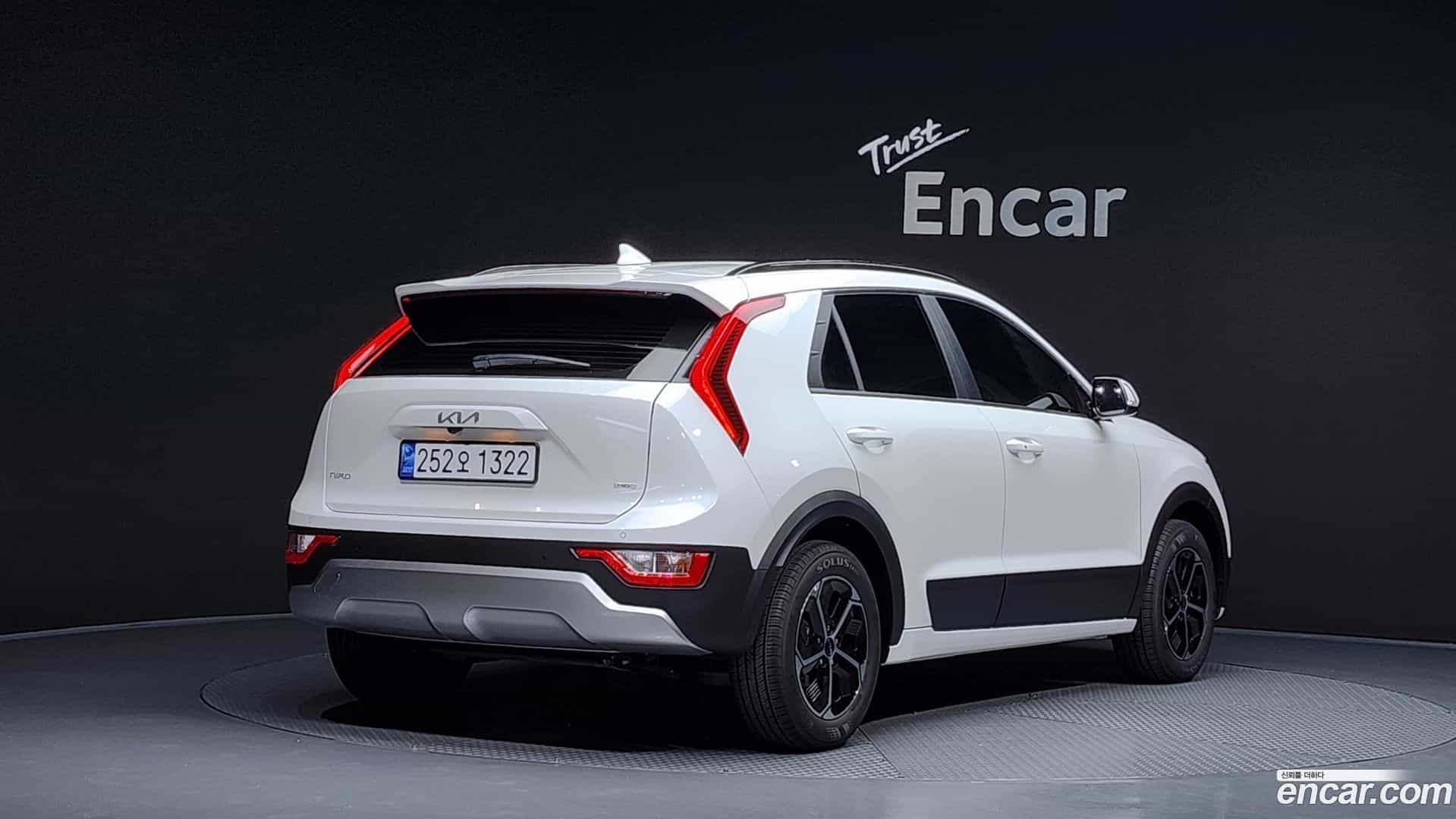 Niro Kia 2025.4-OUTER-002