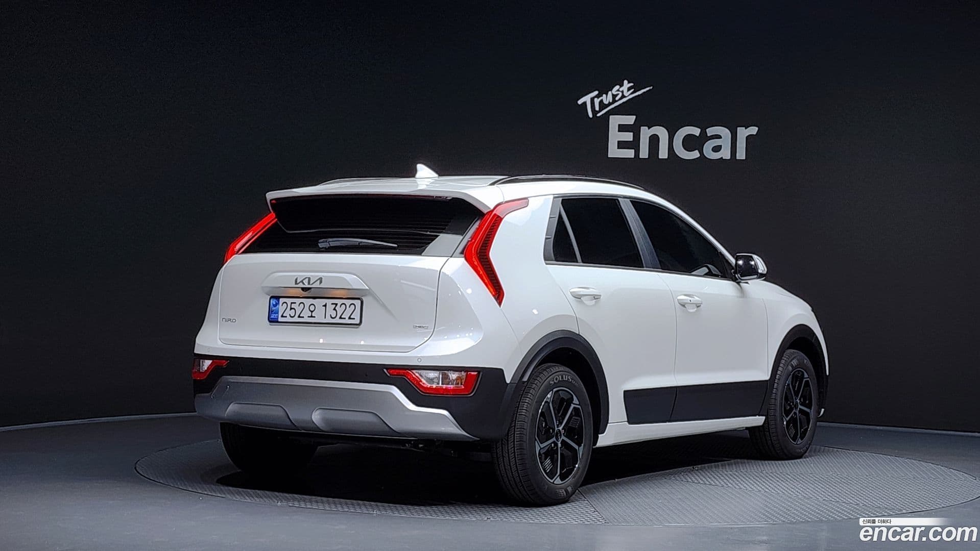 Main__Slider__Photo:Niro Kia 2025.4-1