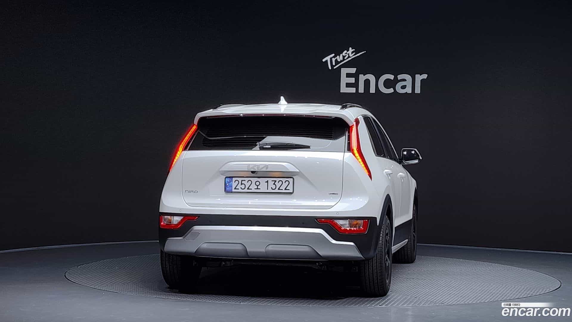 Niro Kia 2025.4-OUTER-004