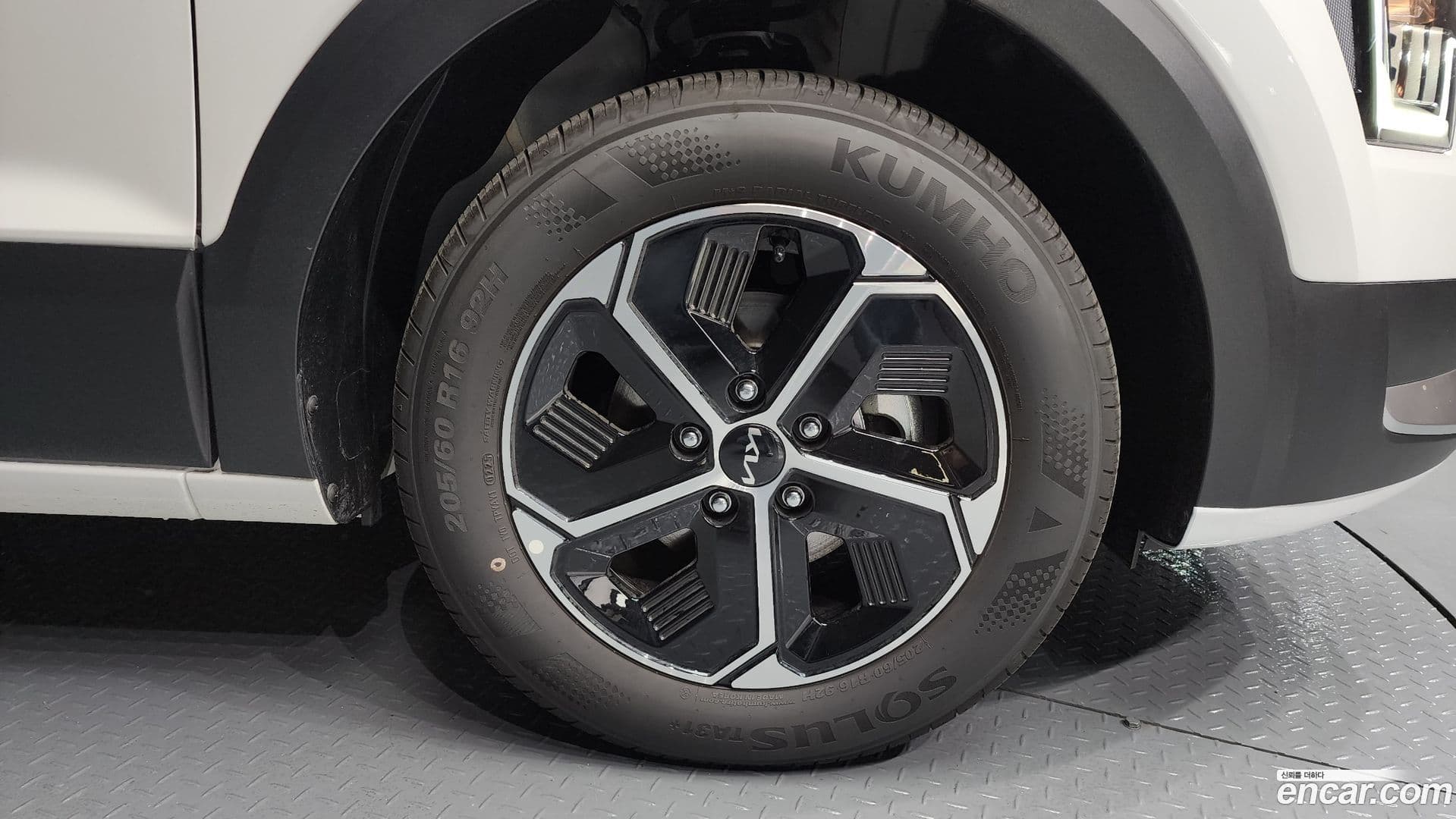 Main__Slider__Photo:Niro Kia 2025.4-4