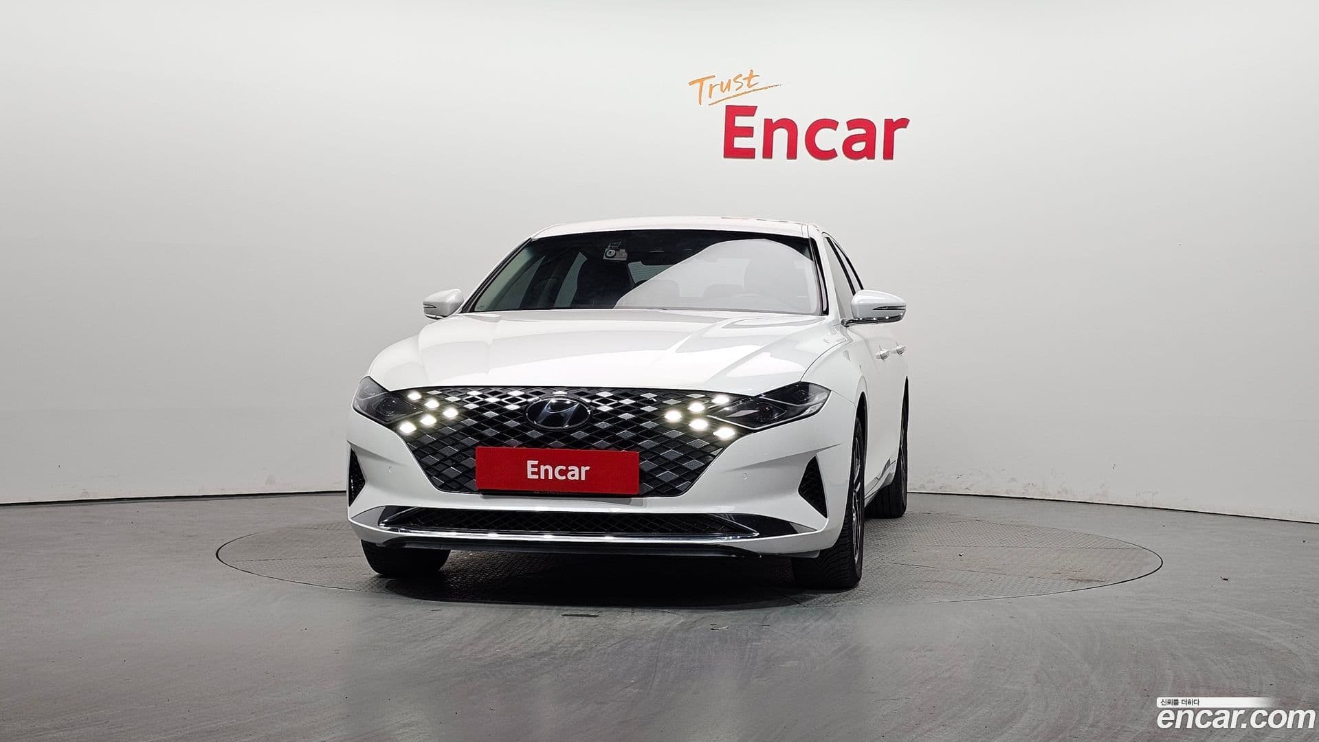 Main__Slider__Photo:Grandeur Hyundai 2020.0-2