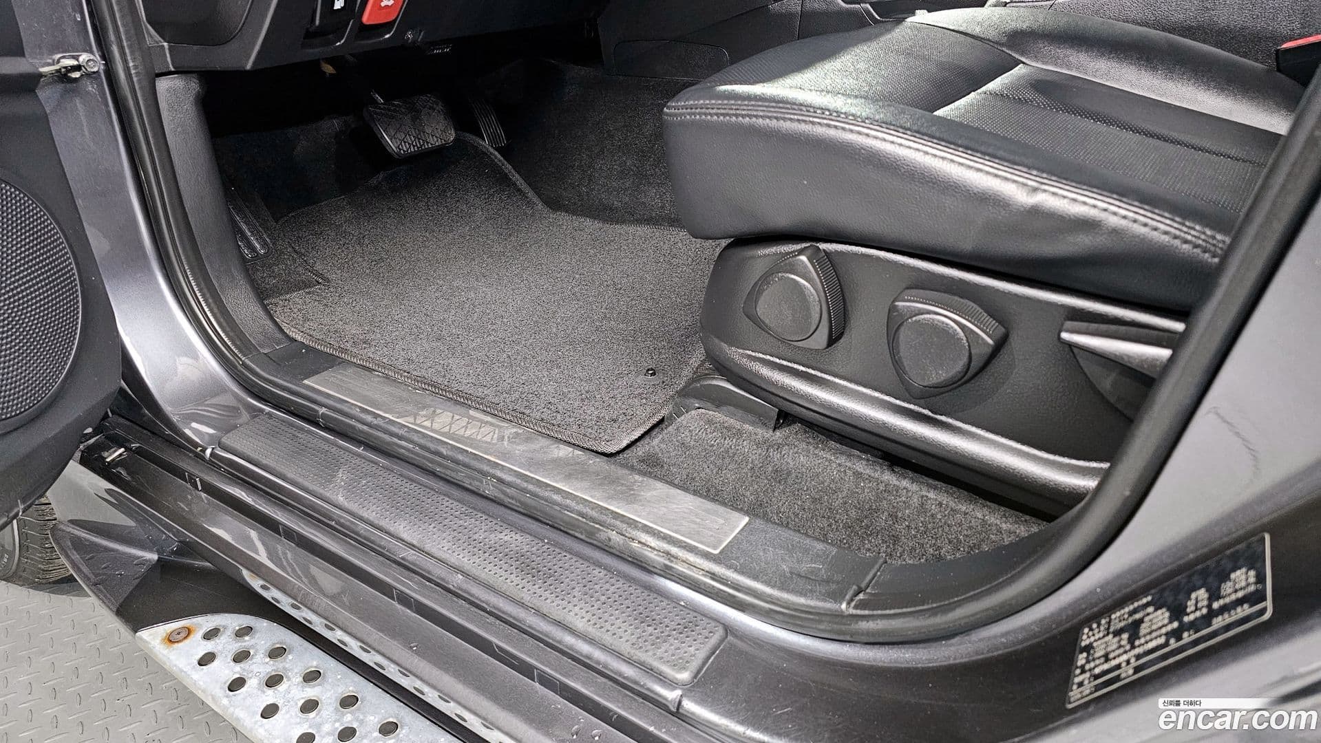 Main__Slider__Photo:KORANDO KG_Mobility_Ssangyong 2014.8-13