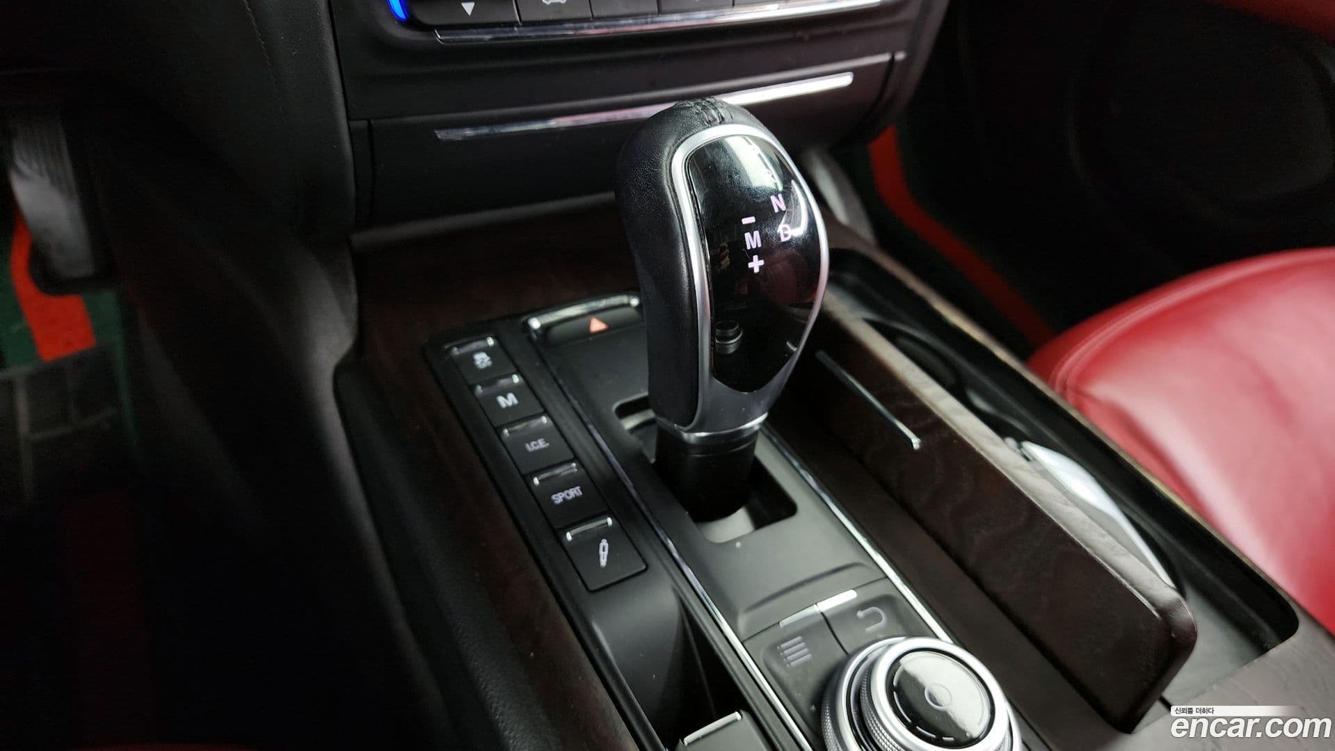 Main__Slider__Photo:Ghibli Maserati 2017.1-8