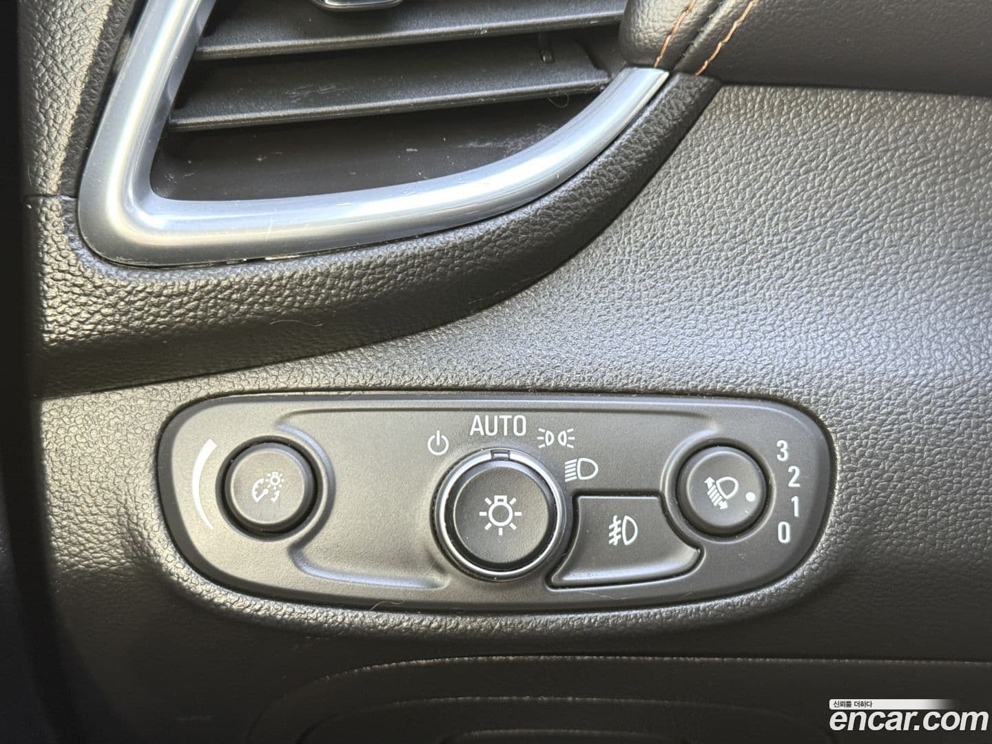 Main__Slider__Photo:Trax ChevroletGMDaewoo 2018.0-17