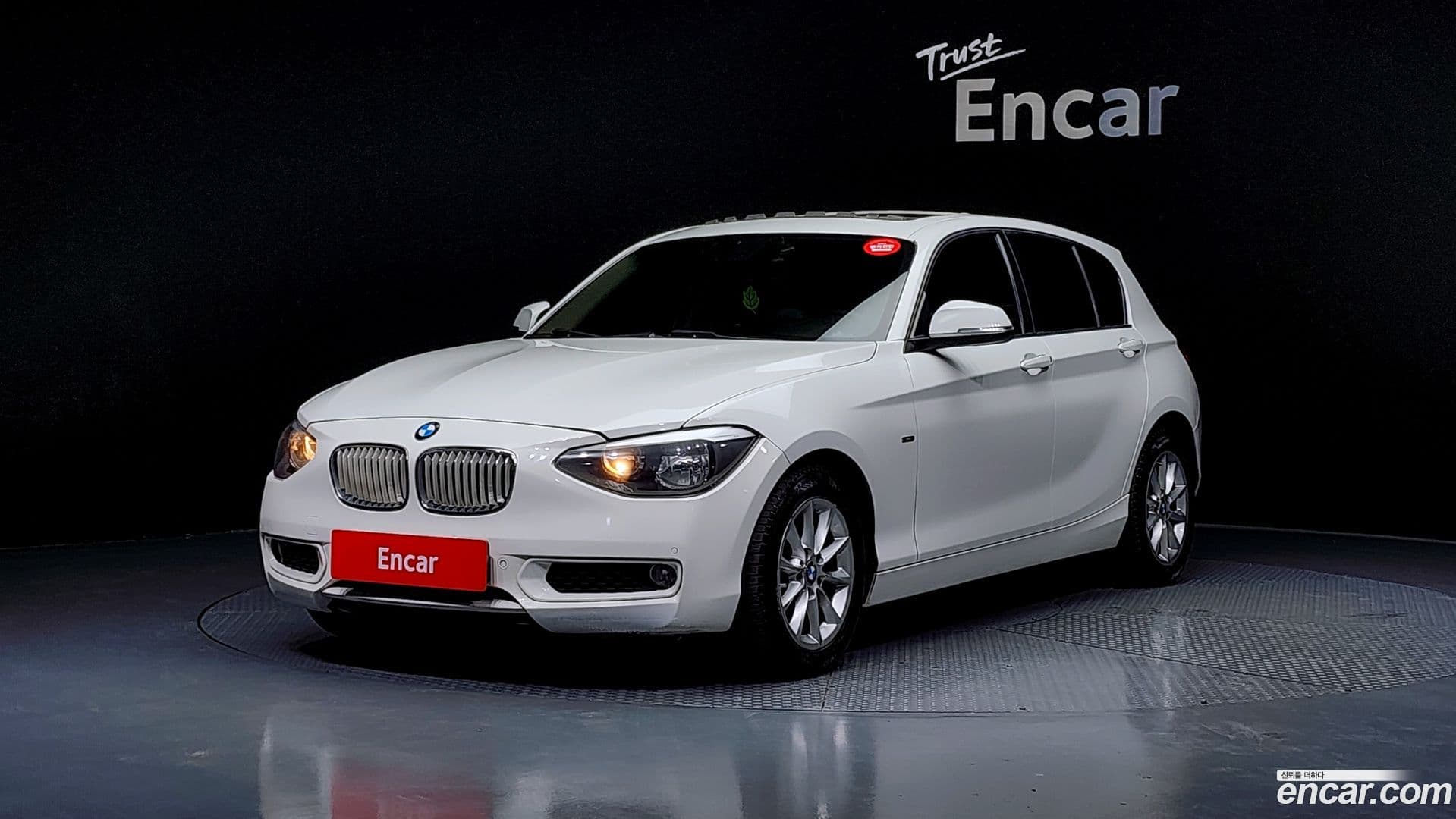 Main__Slider__Photo:1-Series BMW 2014.8-0