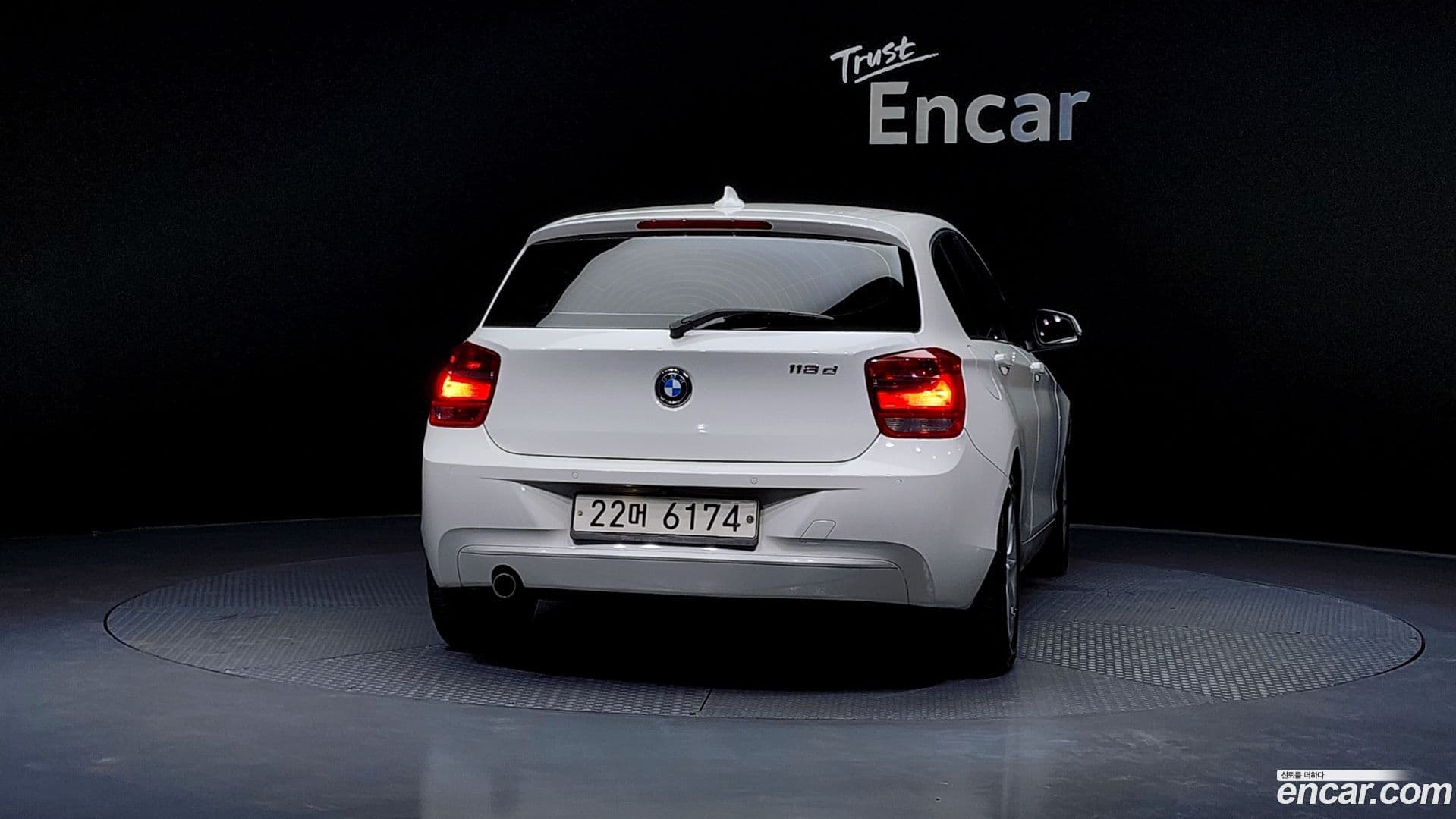 Main__Slider__Photo:1-Series BMW 2014.8-3