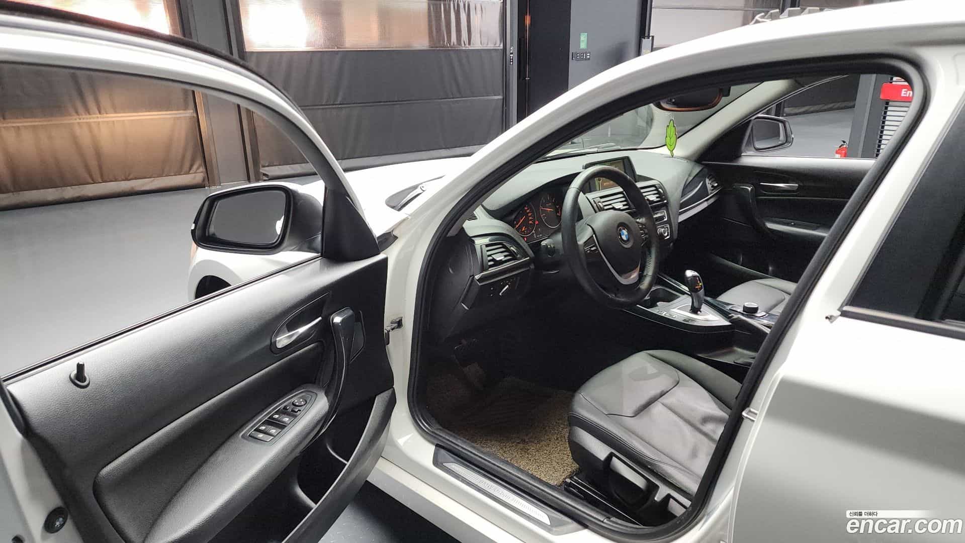 1-Series BMW 2014.8-INNER-010