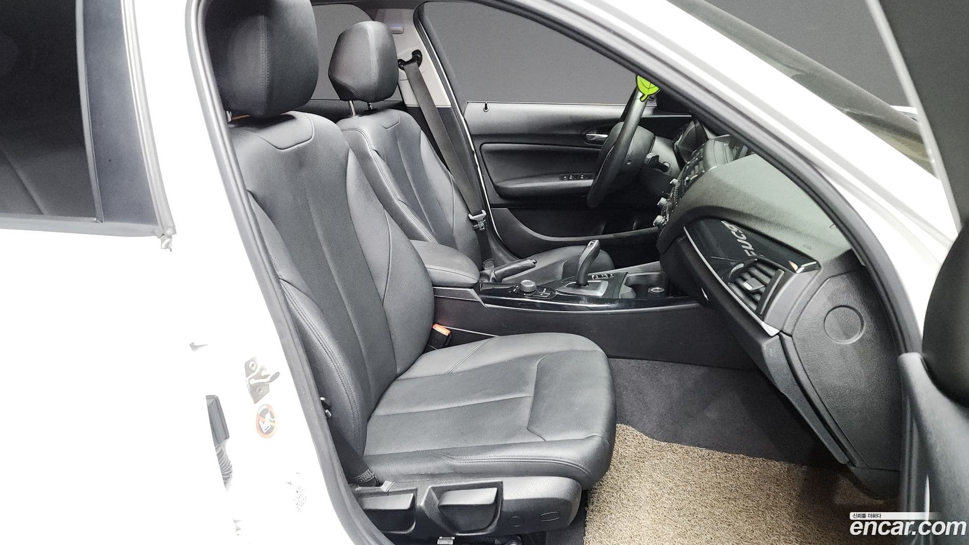 Main__Slider__Photo:1-Series BMW 2014.8-10