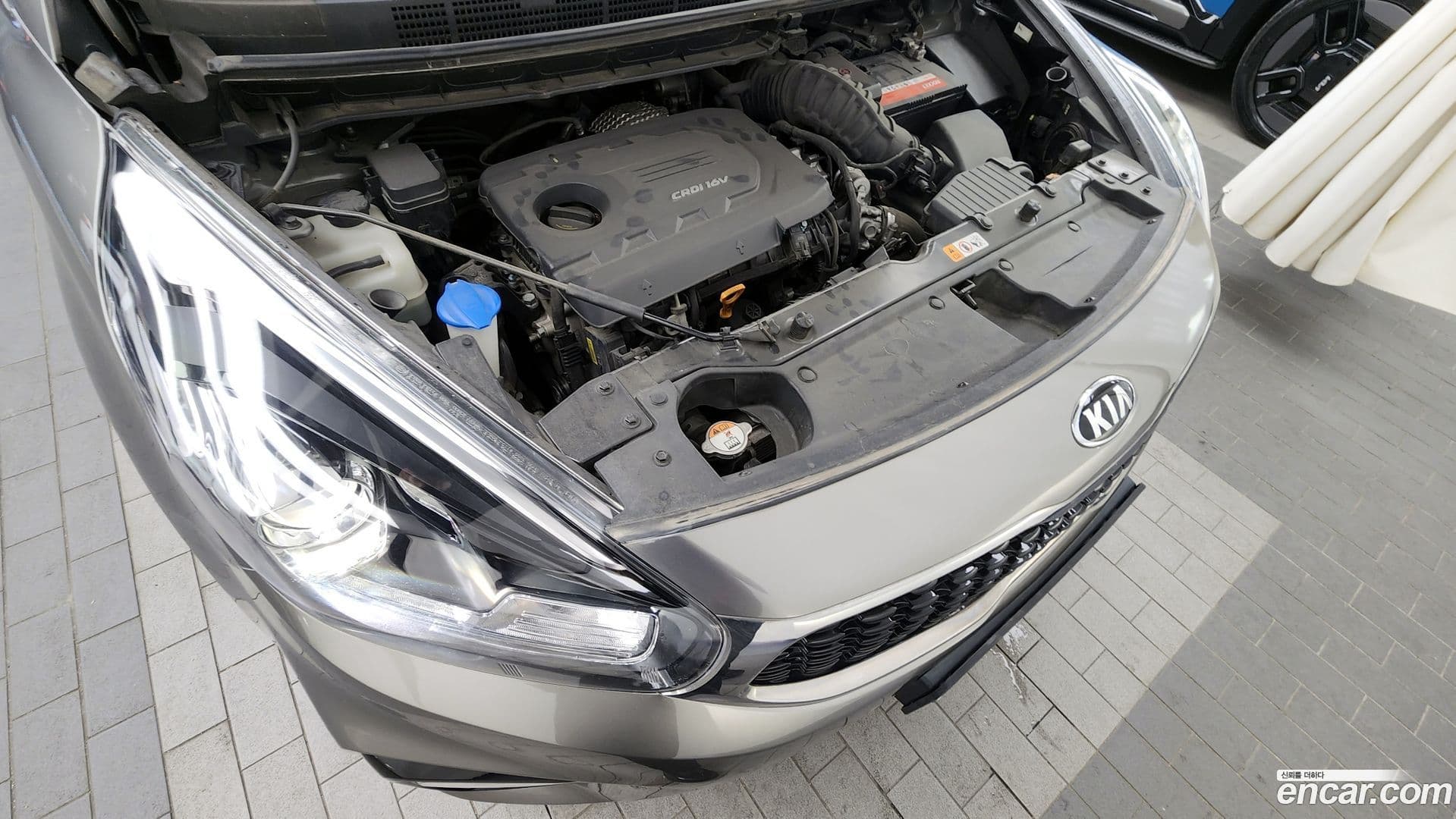 Main__Slider__Photo:Carens Kia 2017.1-5