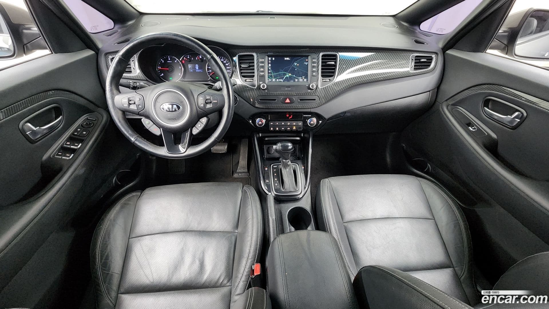 Main__Slider__Photo:Carens Kia 2017.1-6