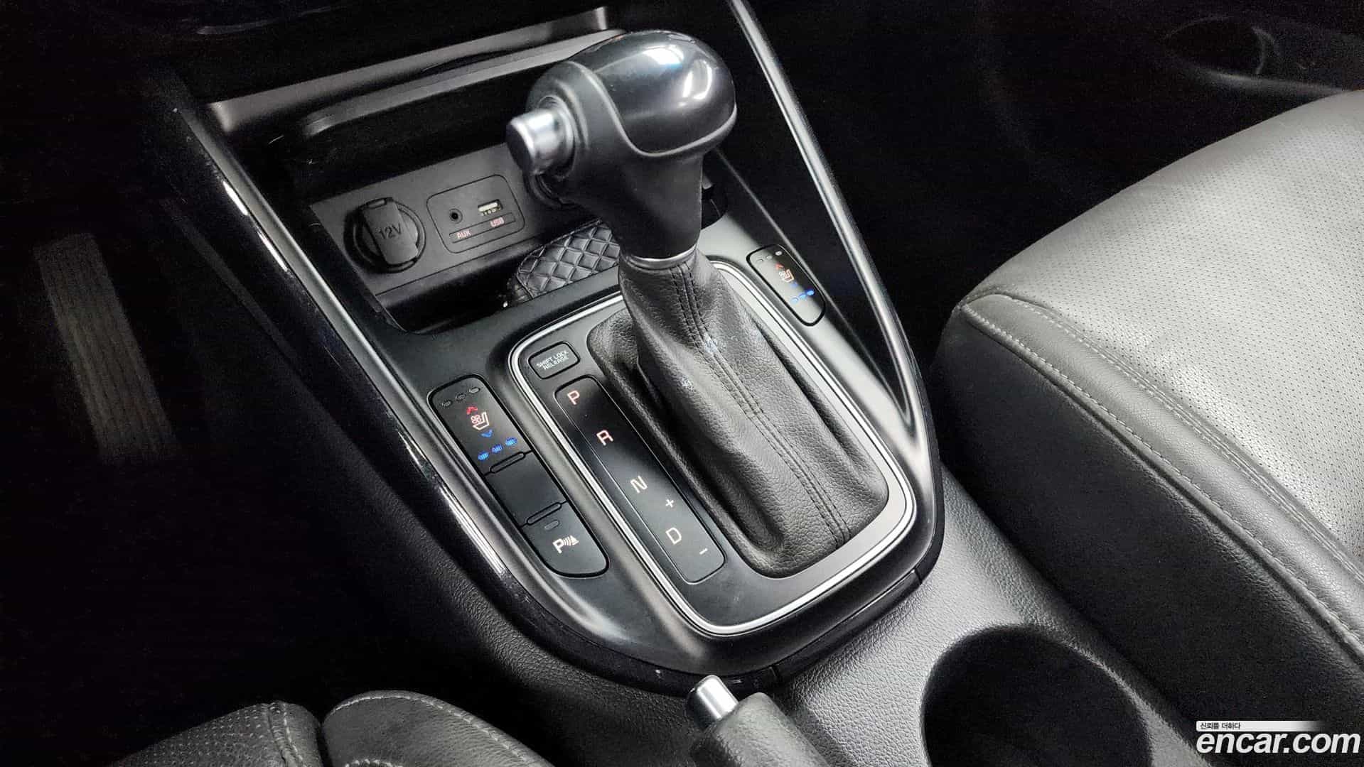 Carens Kia 2017.1-INNER-009