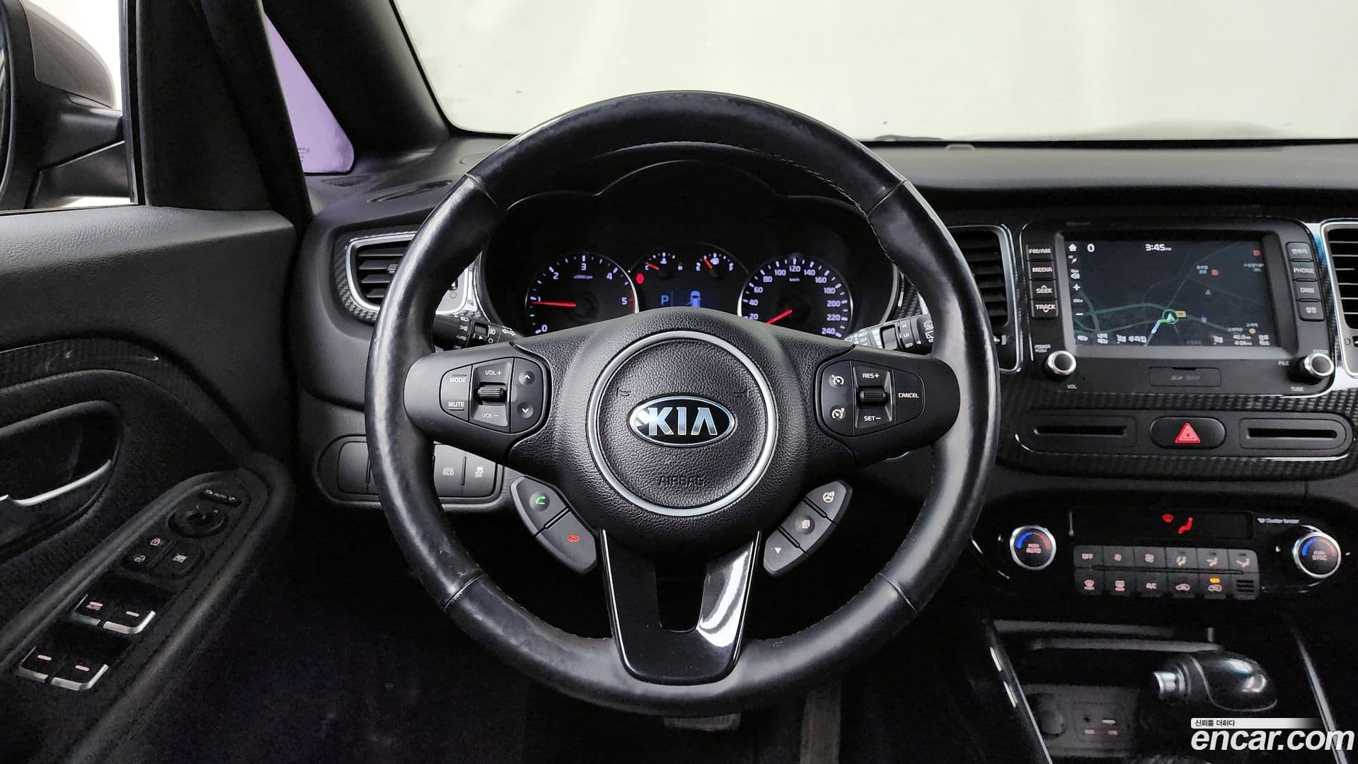 Main__Slider__Photo:Carens Kia 2017.1-12