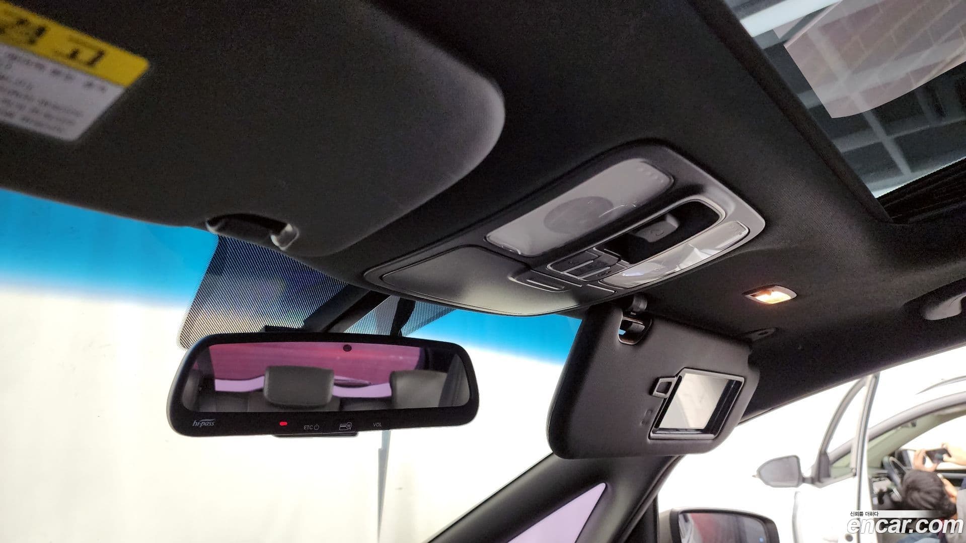 Main__Slider__Photo:Carens Kia 2017.1-16