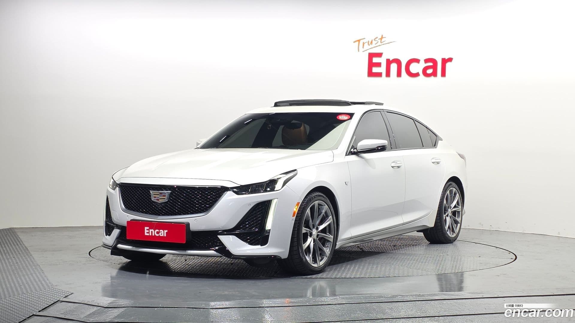 Main__Slider__Photo:CT5 Cadillac 2020.9-0