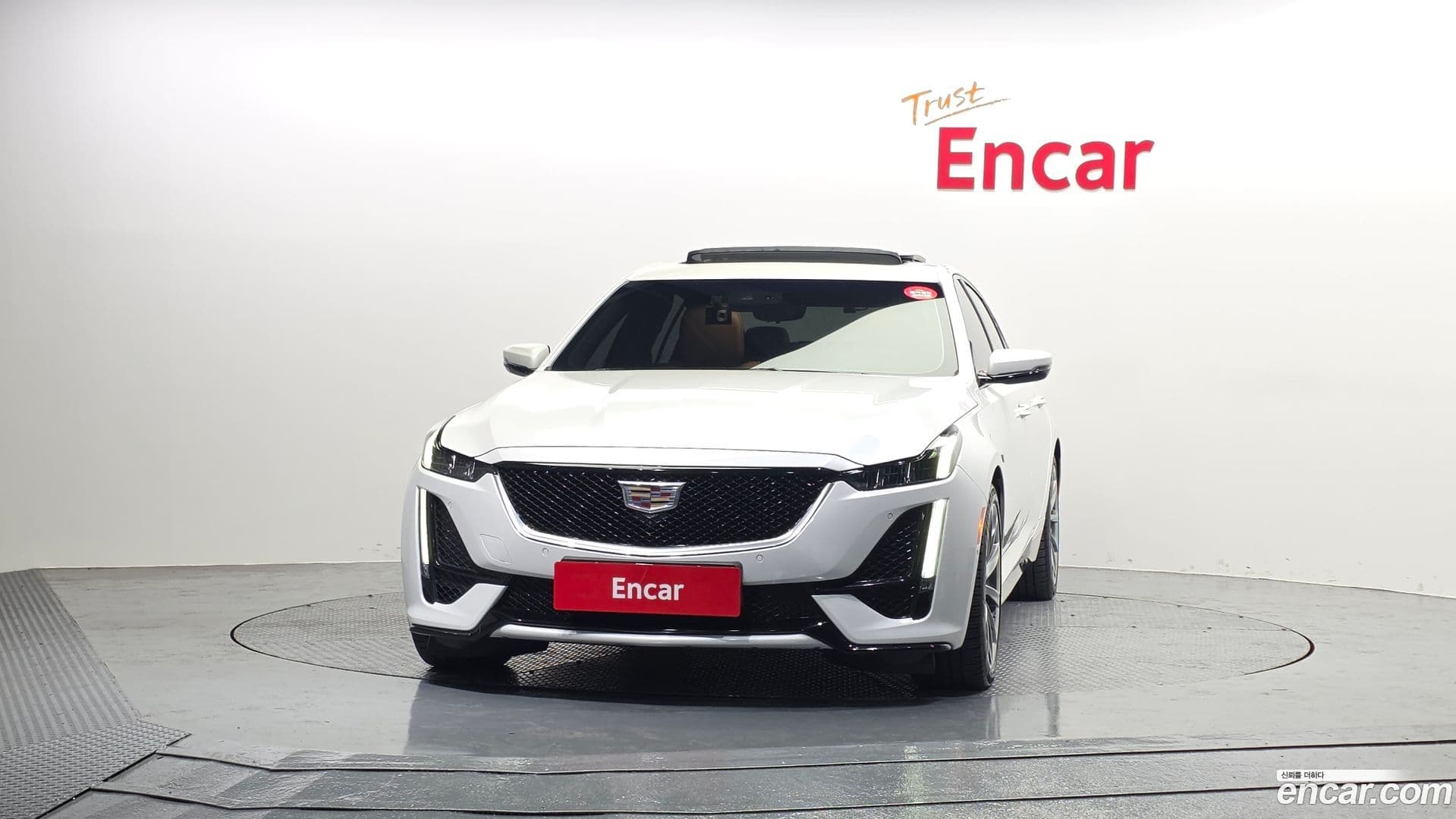 Main__Slider__Photo:CT5 Cadillac 2020.9-2