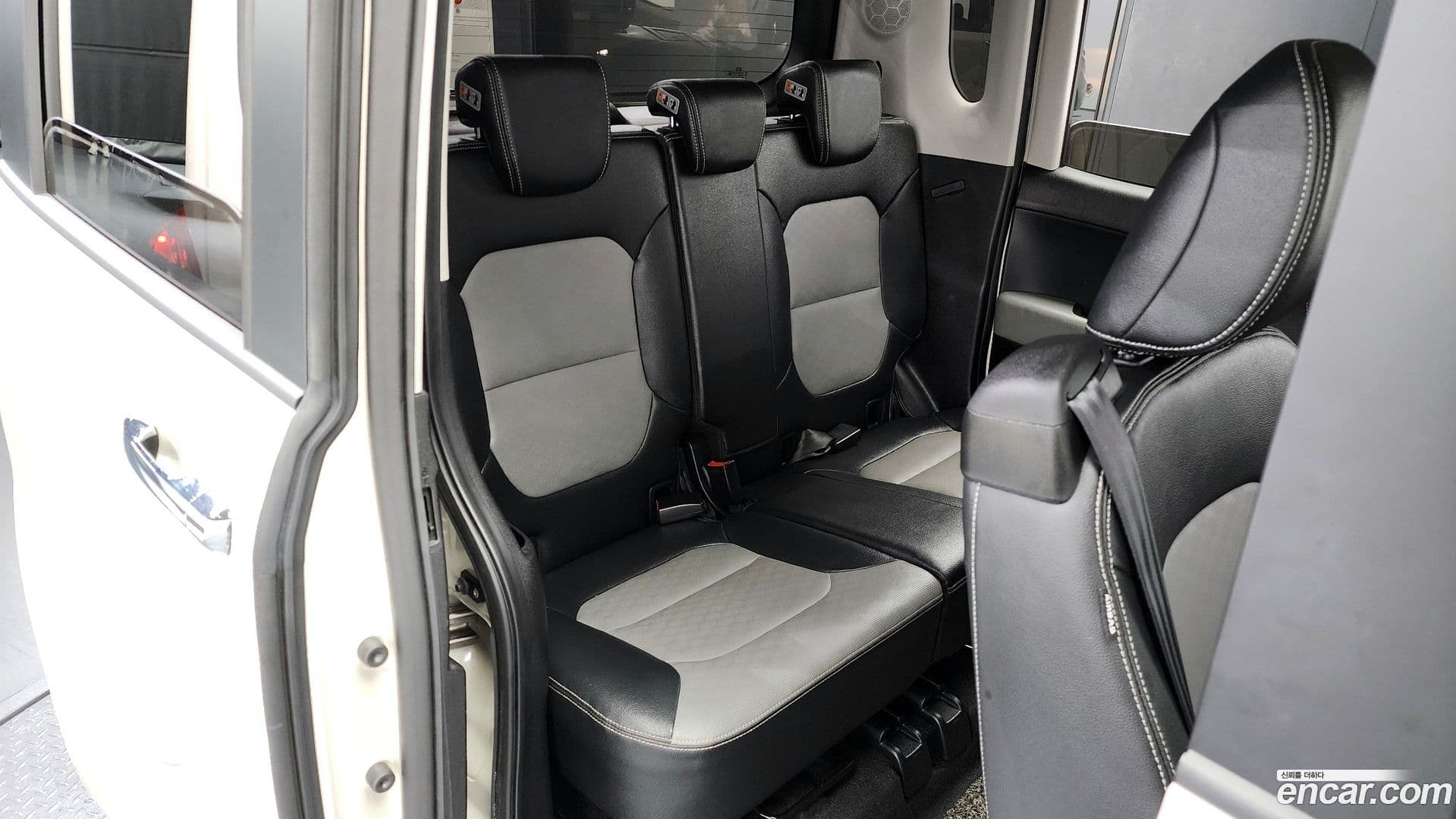 Main__Slider__Photo:RAY Kia 2019.4-11