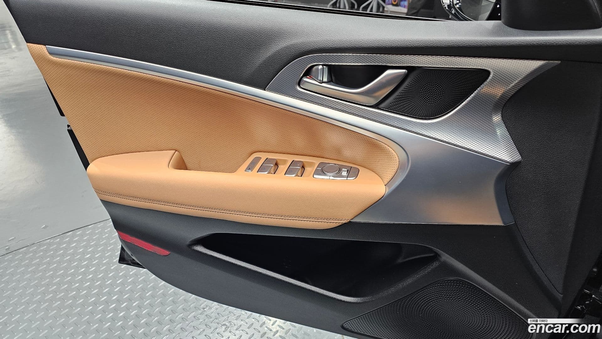 Main__Slider__Photo:G70 Genesis 2021.6-13