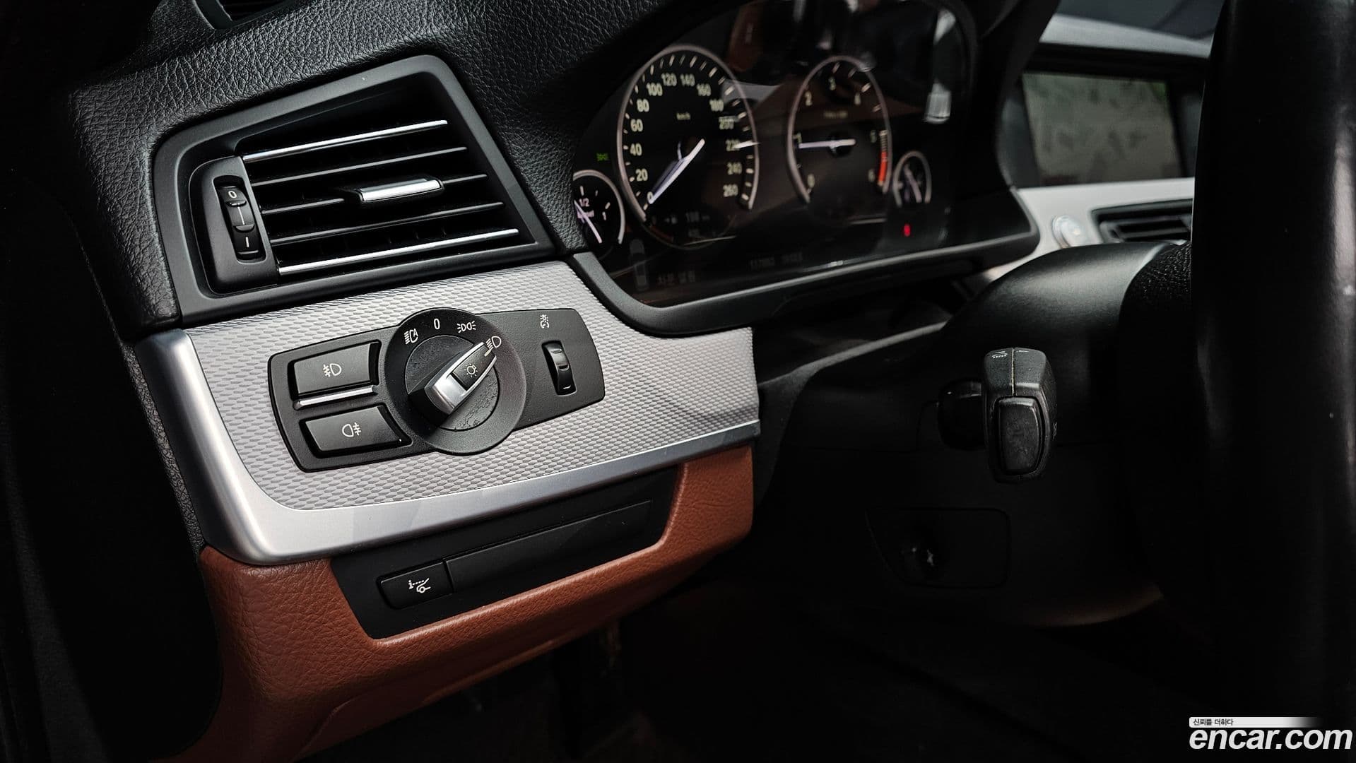 Main__Slider__Photo:5-Series BMW 2012.11-17