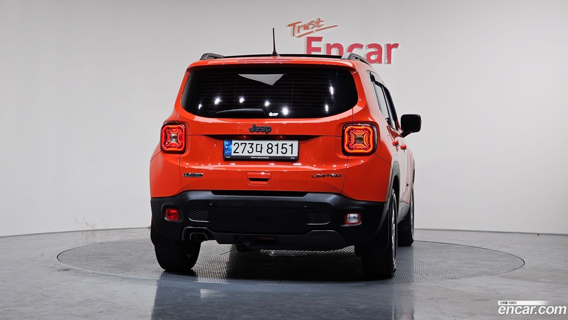 Main__Slider__Photo:Renegade Jeep 2020.2-3