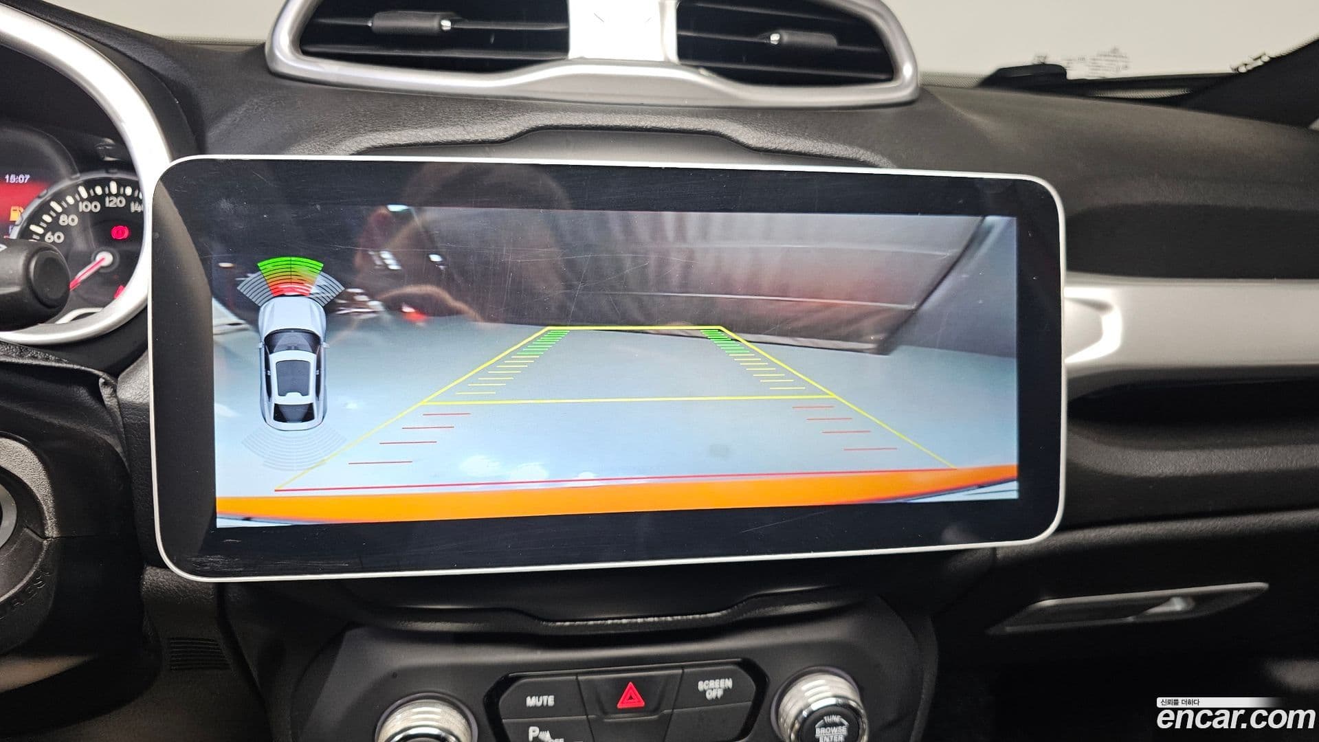 Main__Slider__Photo:Renegade Jeep 2020.2-15