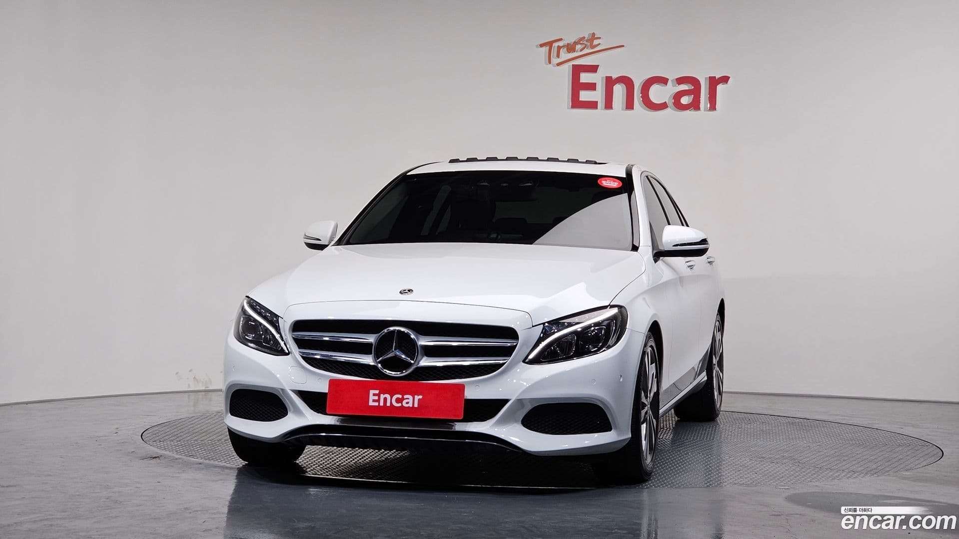 Main__Slider__Photo:C-Class Mercedes-Benz 2017.11-2