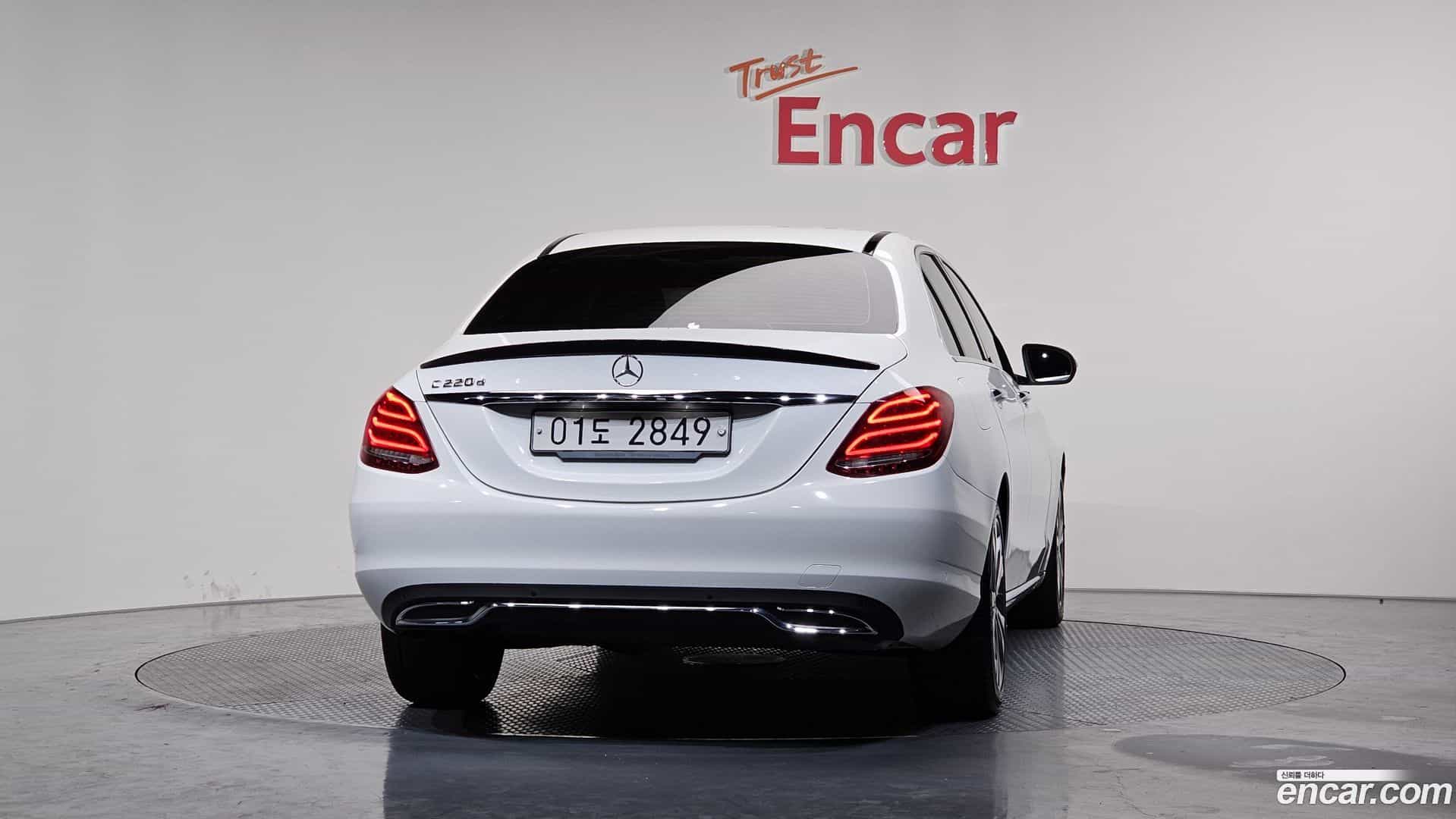 C-Class Mercedes-Benz 2017.11-OUTER-004