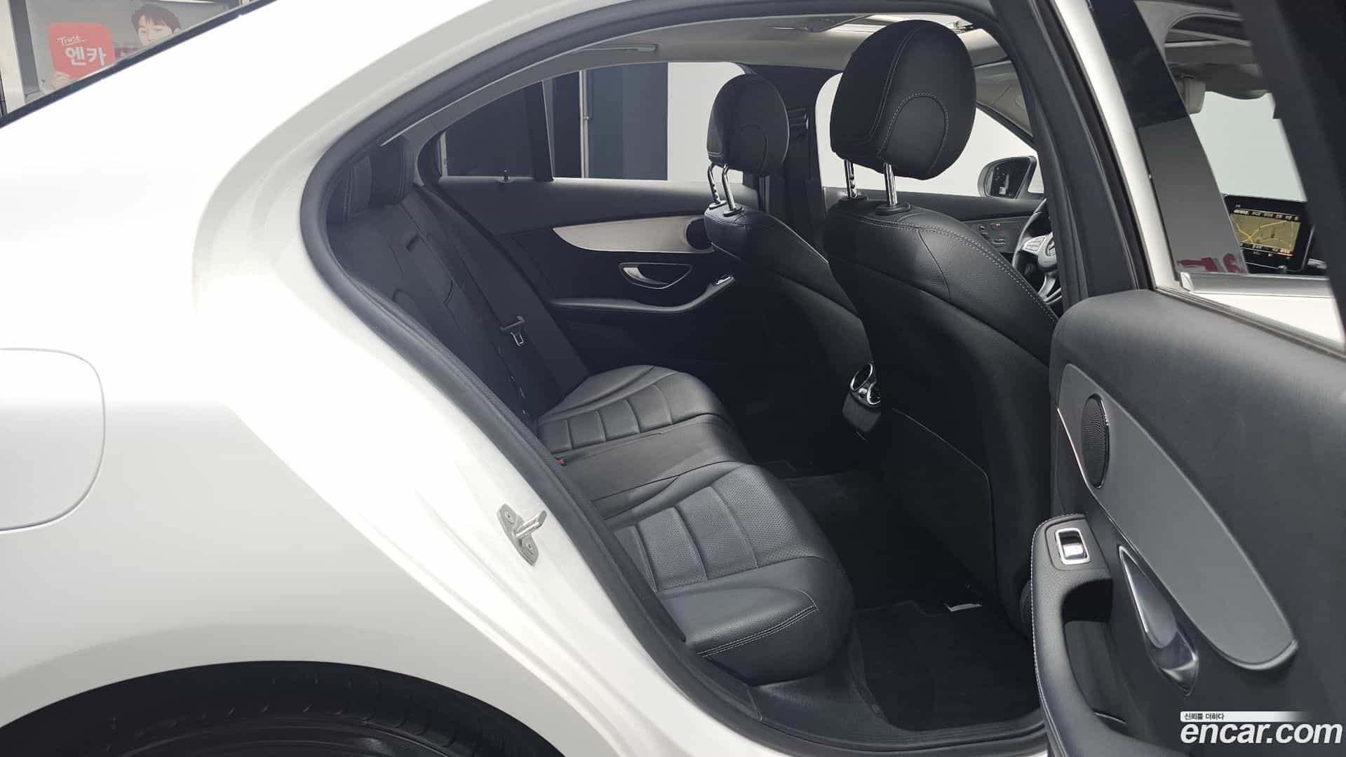 C-Class Mercedes-Benz 2017.11-OPTION-016