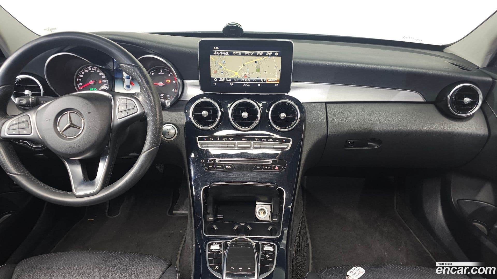 Main__Slider__Photo:C-Class Mercedes-Benz 2017.11-13