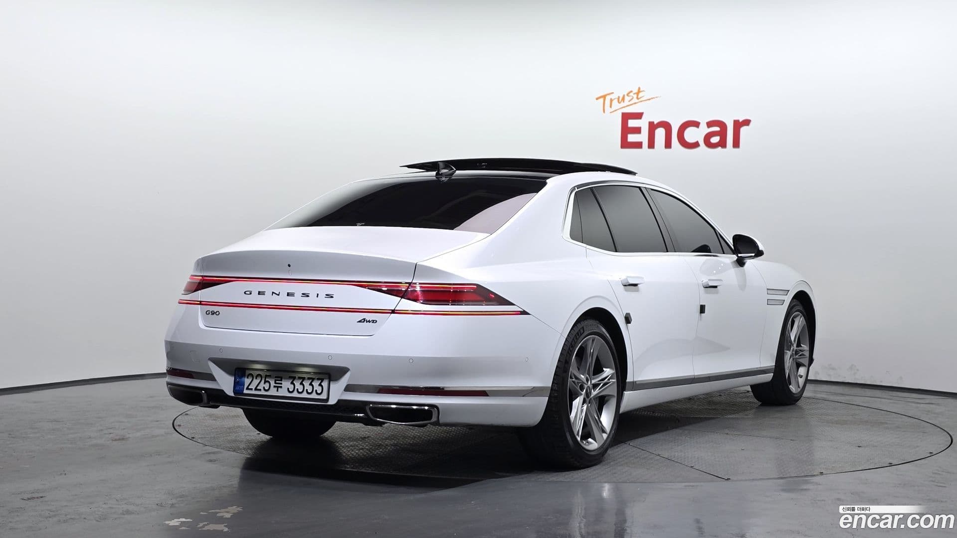 Main__Slider__Photo:G90 Genesis 2022.7-1