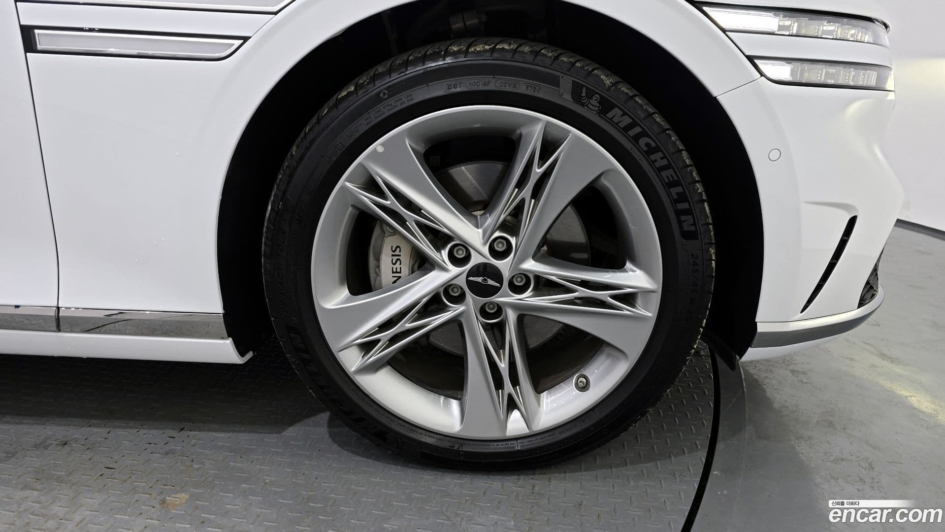 Main__Slider__Photo:G90 Genesis 2022.7-4